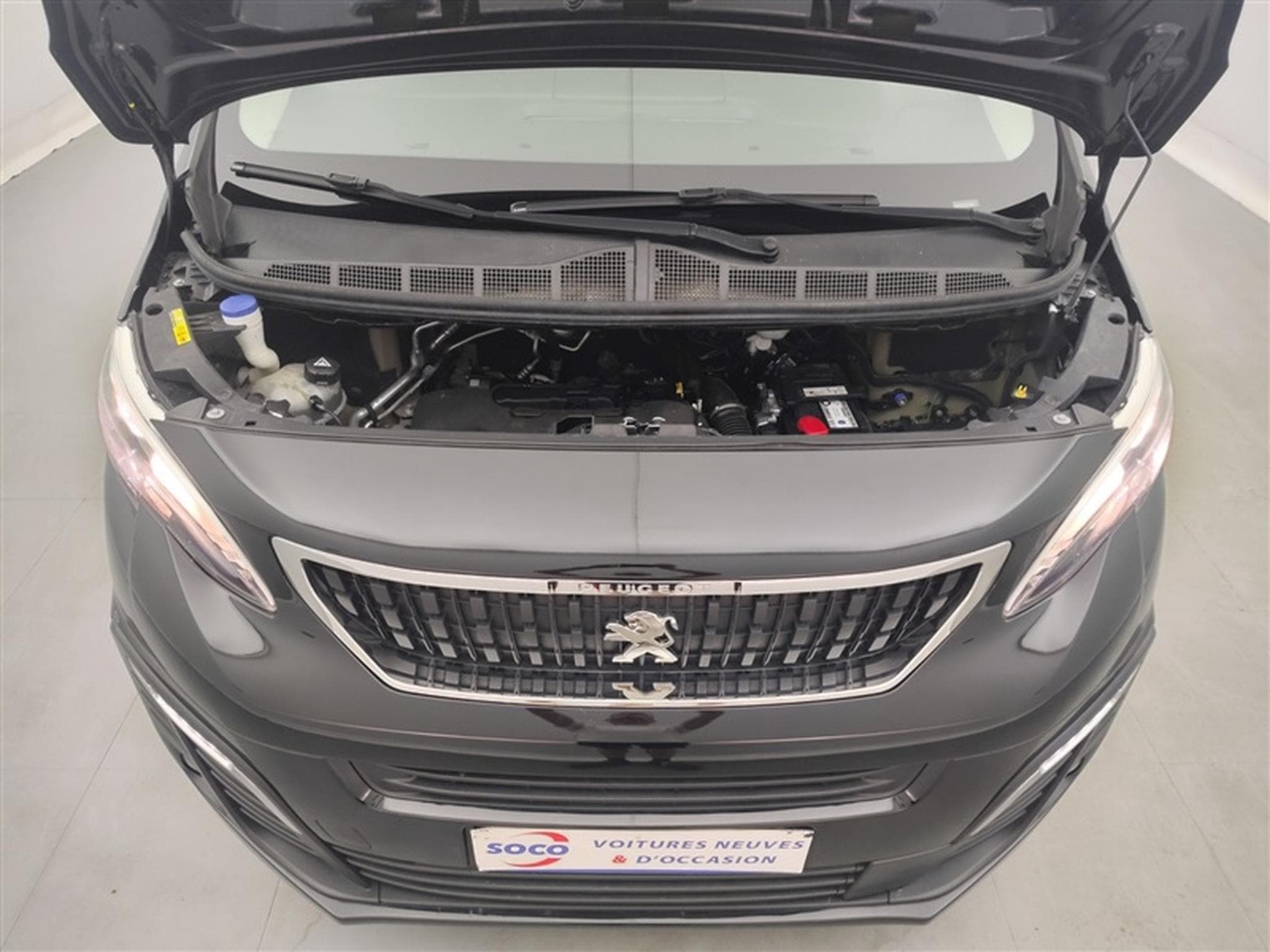 Peugeot Traveller 2.0 BlueHDi AUTO/ 8PL NAVI / LED (2022) - Photo 21