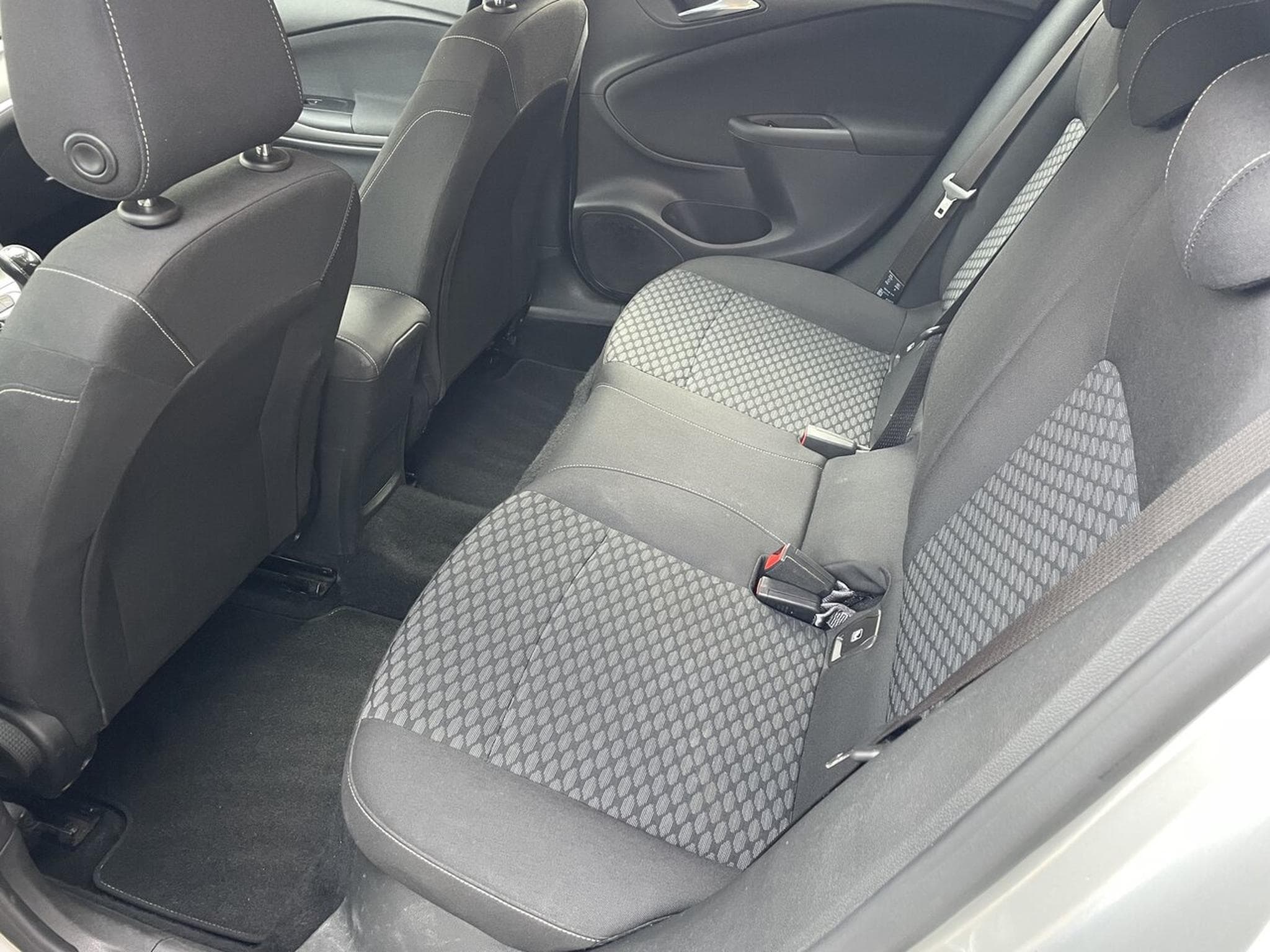 Opel Astra 1.6 CDTI 110 CV EDITION GPS BLUETOOTH (2018) - Photo 8