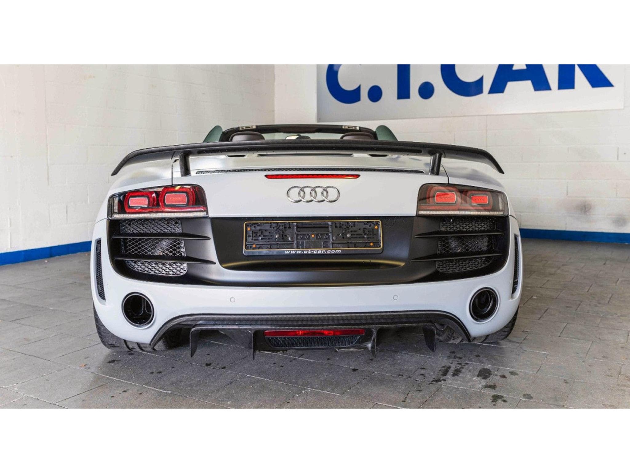 Audi R8 GT Spyder 5.2 FSI quattro 182/333 (2012) - Foto 6