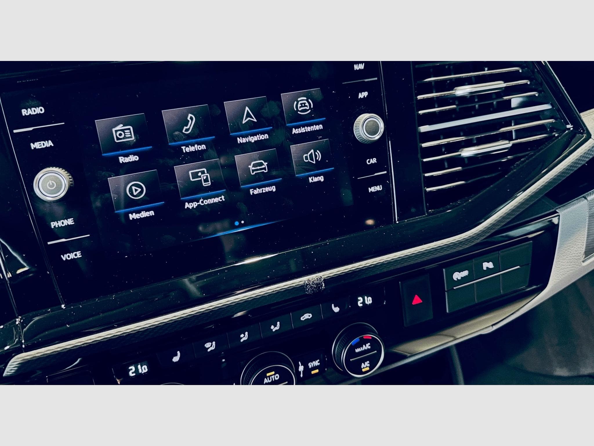 VW California CALIFORNIA OCEAN TOUR TDI 4MOTION DSG (2024) - Photo 8