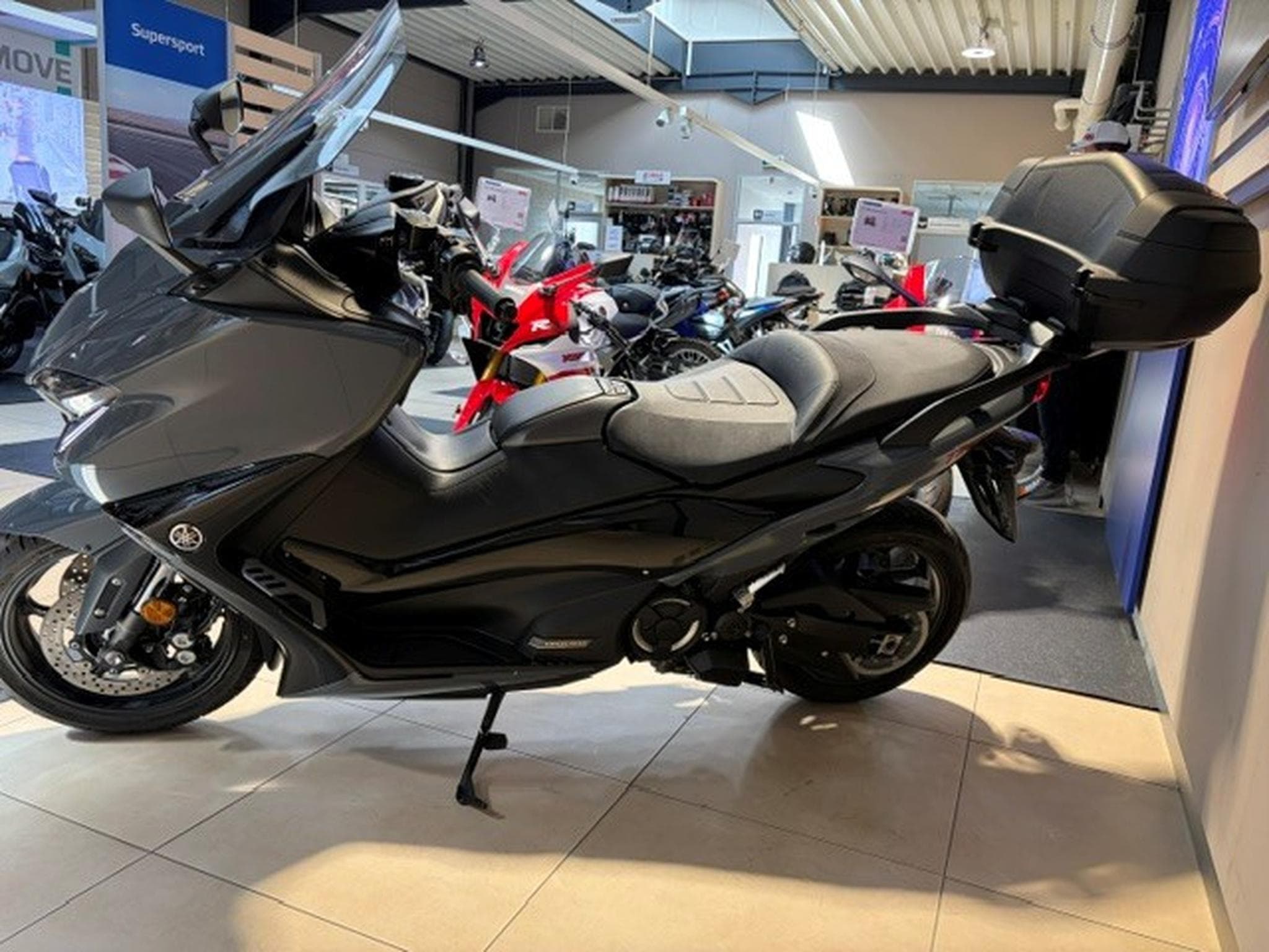 Yamaha T-Max Tech Max (2021) - Foto 4