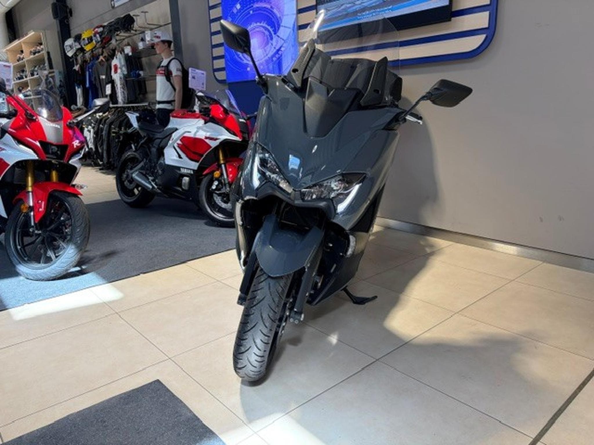 Yamaha T-Max Tech Max (2021) - Foto 6