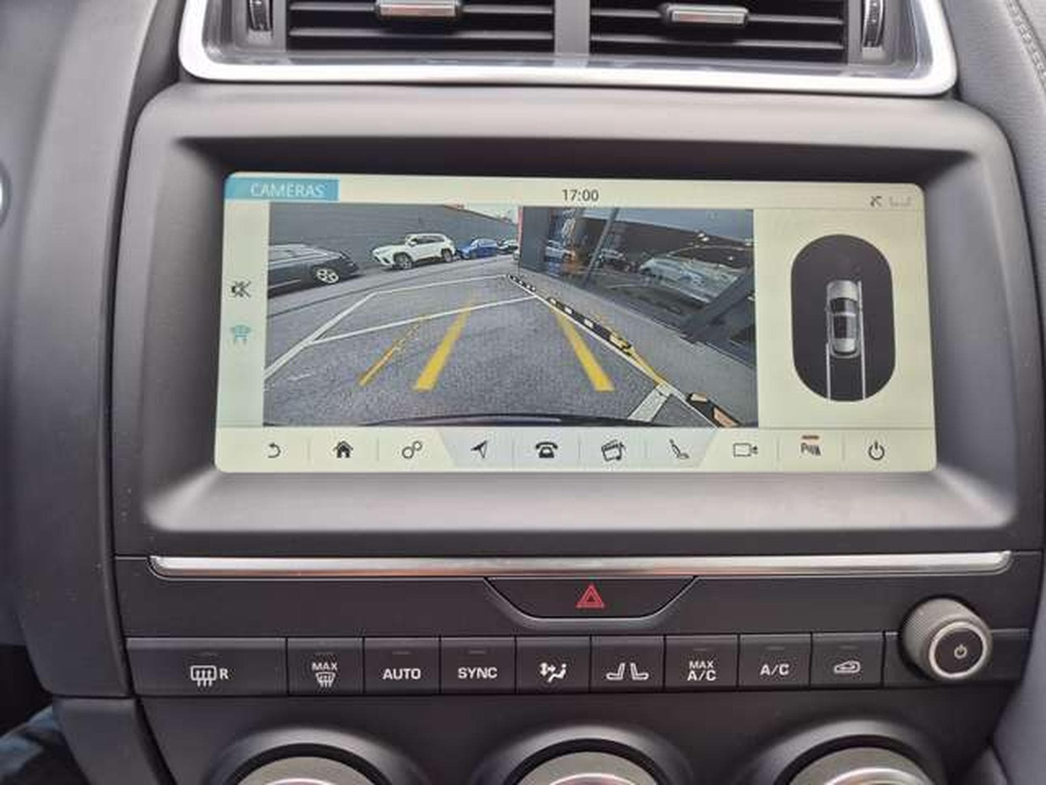 Jaguar E-Pace SPORT P250 AWD / FULL SERVICE (2019) - Foto 15