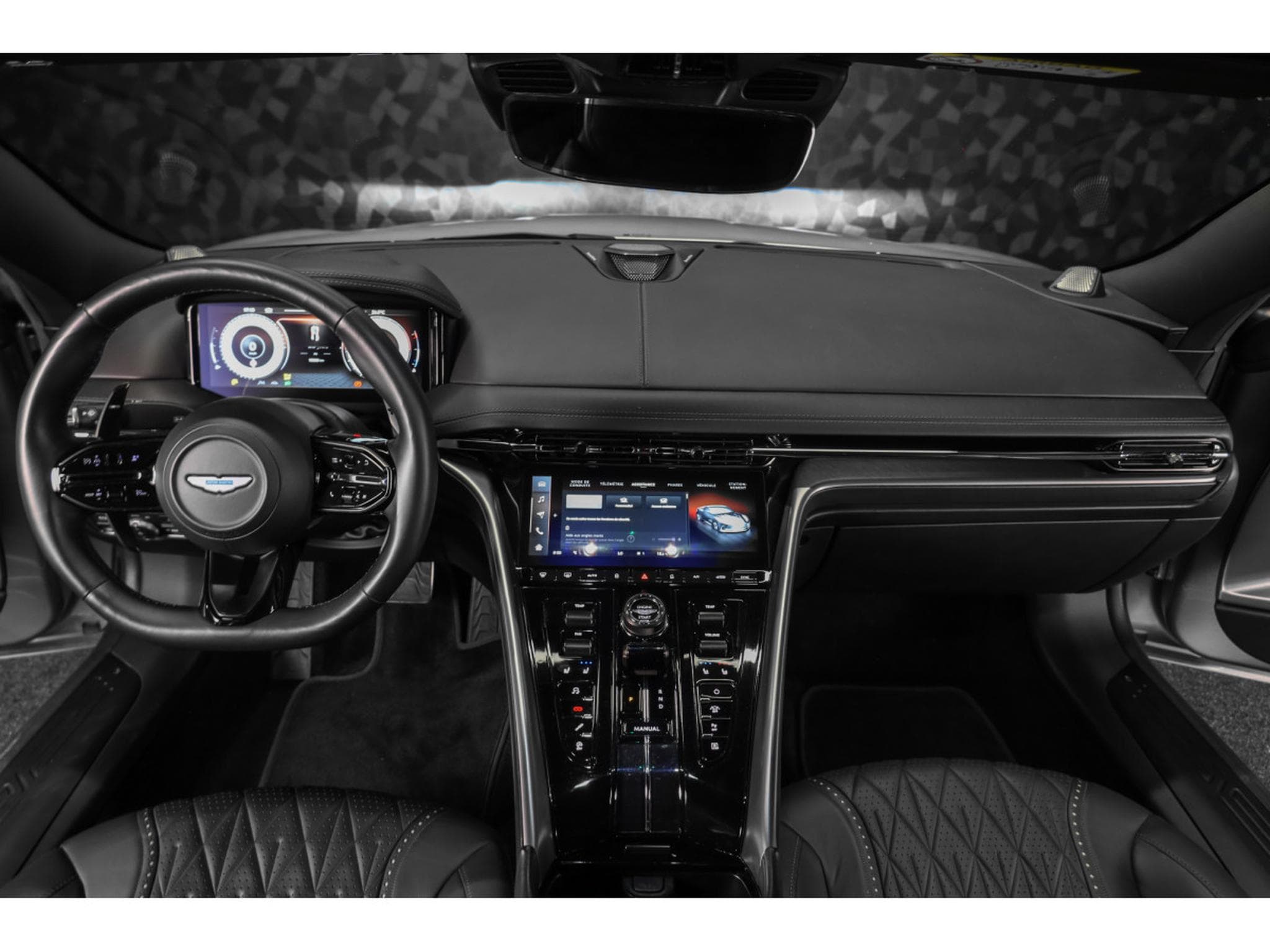 Aston-Martin DB12 V8 Twin Turbo - ALUMINITE SILVER (2024) - Photo 30
