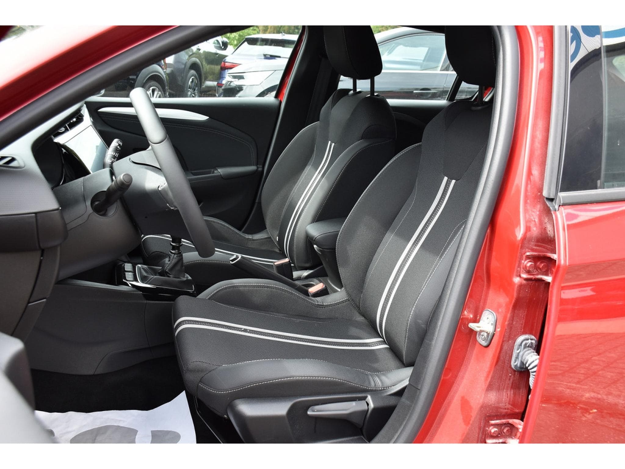 Opel Corsa 1.2 Turbo GS REGUL LANE SIDE CAM NEUVE (2025) - Foto 6