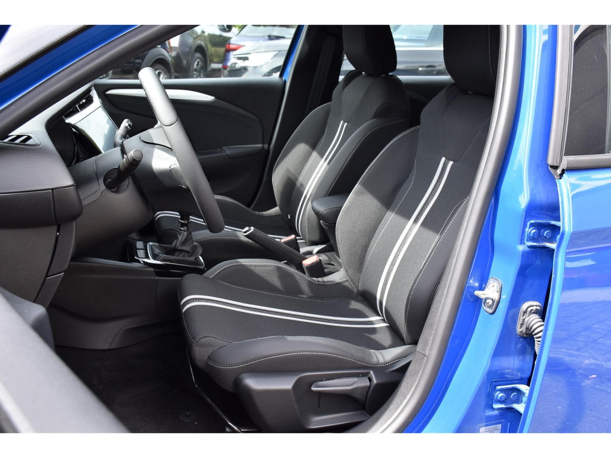 Opel Corsa 1.2 Turbo GS REGUL LANE SIDE CAM NEUVE (2025) - Foto 6