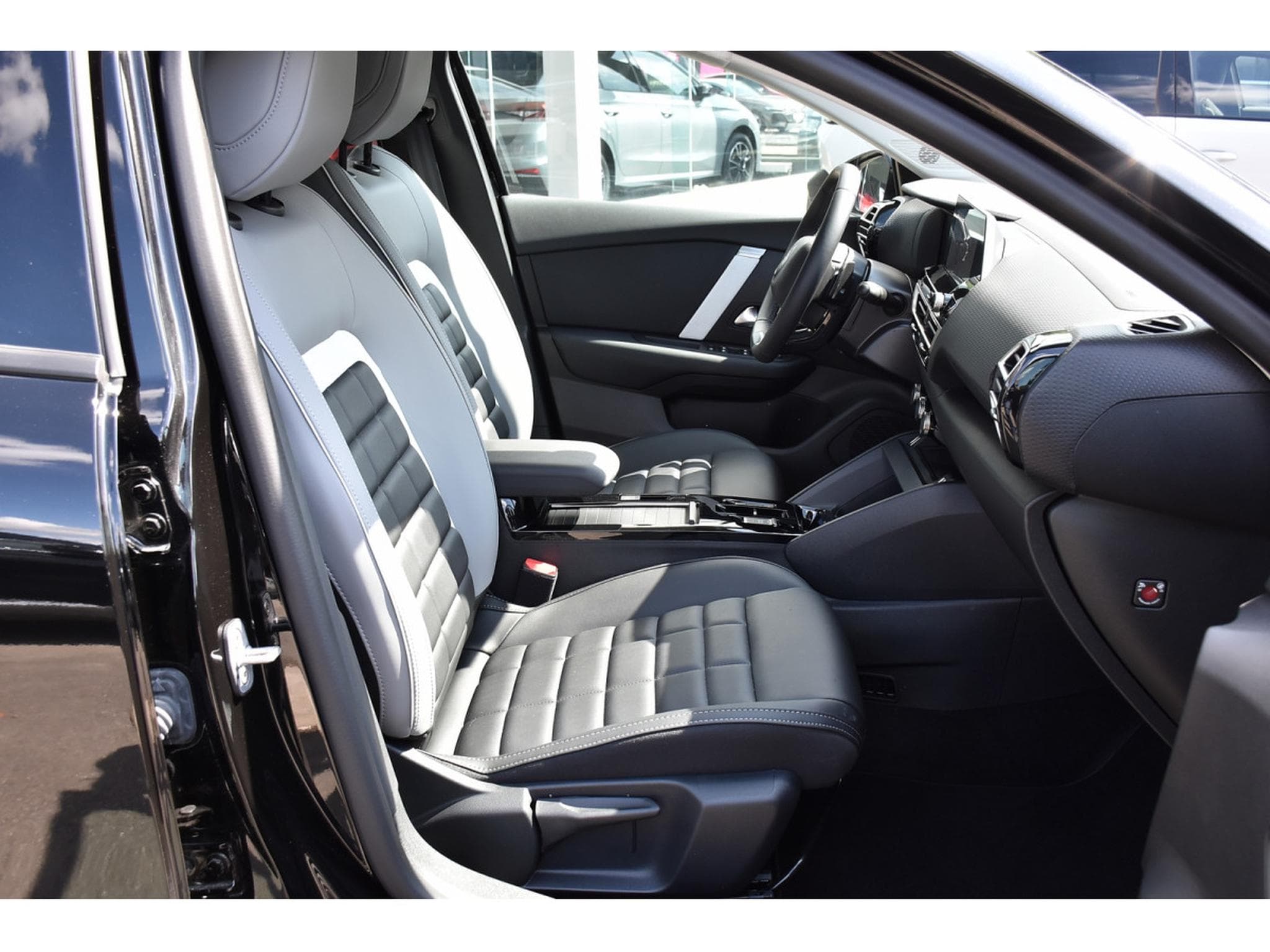 Citroën C4 X 1.2 MHEV 145 e-DCS6 Max ACC SIDE LANE GPS CAM 1° MAIN (2025) - Foto 7