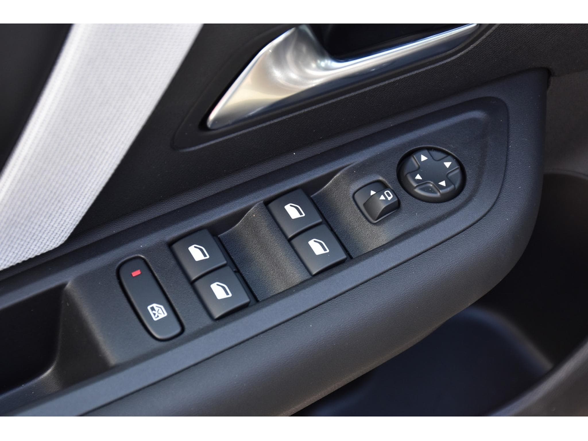 Citroën C4 X 1.2 MHEV 145 e-DCS6 Max ACC SIDE LANE GPS CAM 1° MAIN (2025) - Foto 23