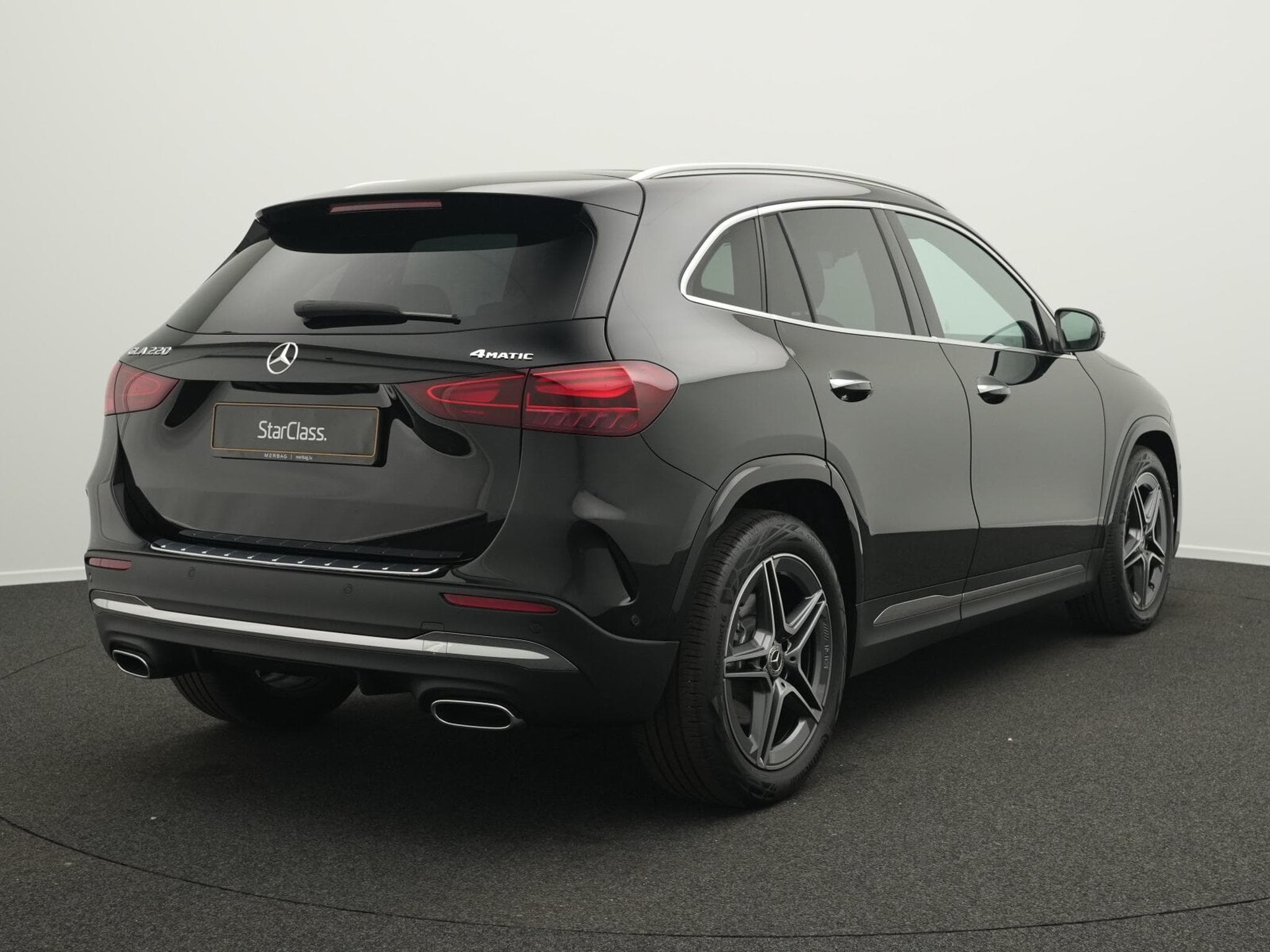 Mercedes GLA 220 4MATIC Multi+Pano+AHK+Handsfree (2025) - Photo 3