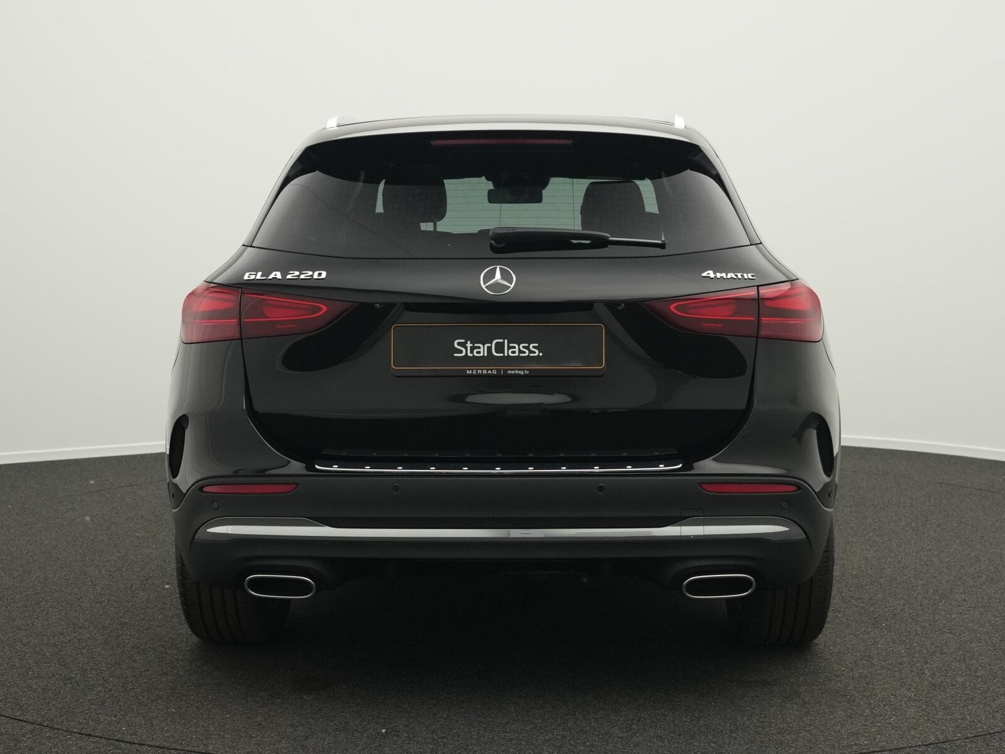 Mercedes GLA 220 4MATIC Multi+Pano+AHK+Handsfree (2025) - Photo 4