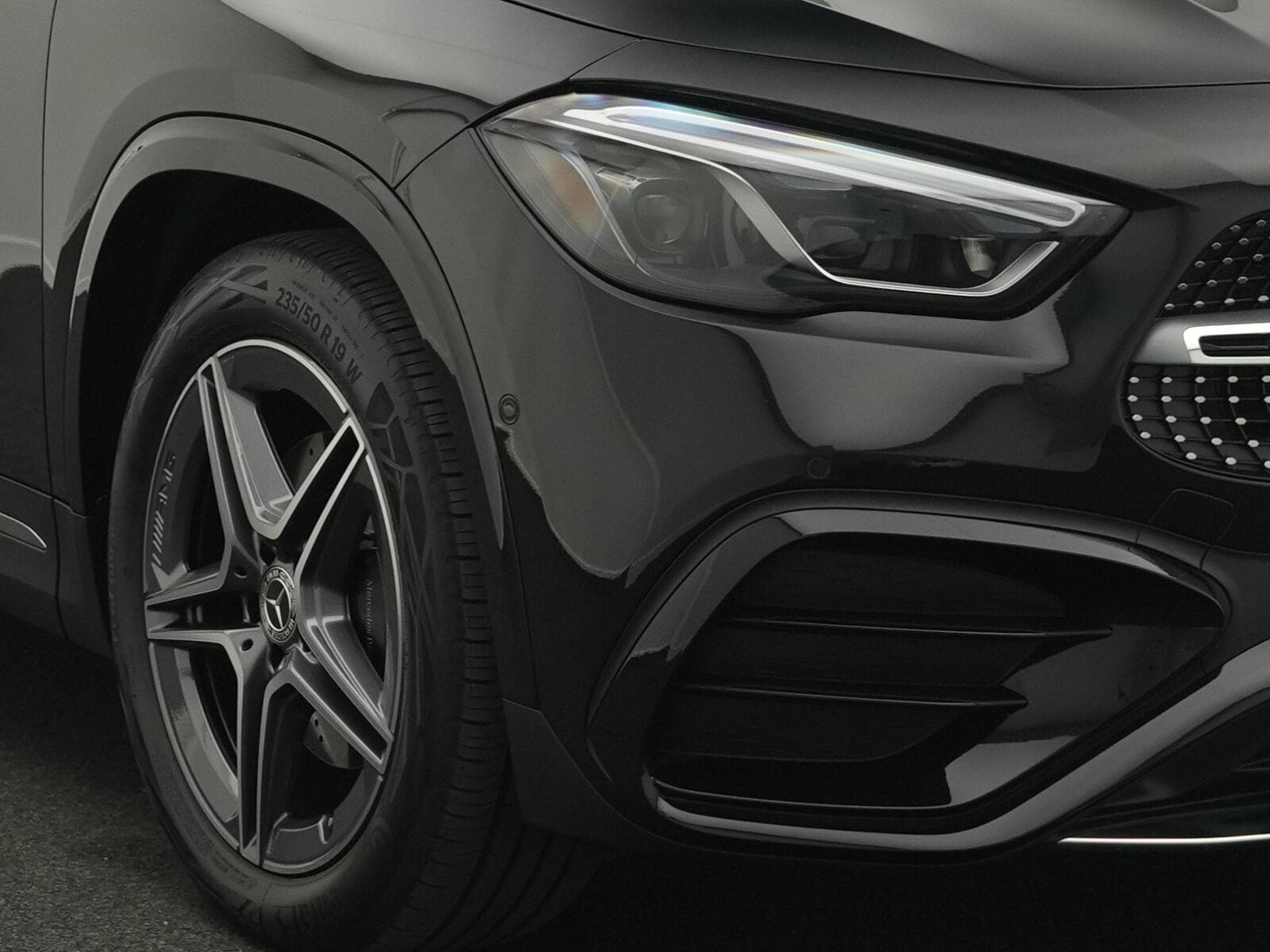 Mercedes GLA 220 4MATIC Multi+Pano+AHK+Handsfree (2025) - Photo 9