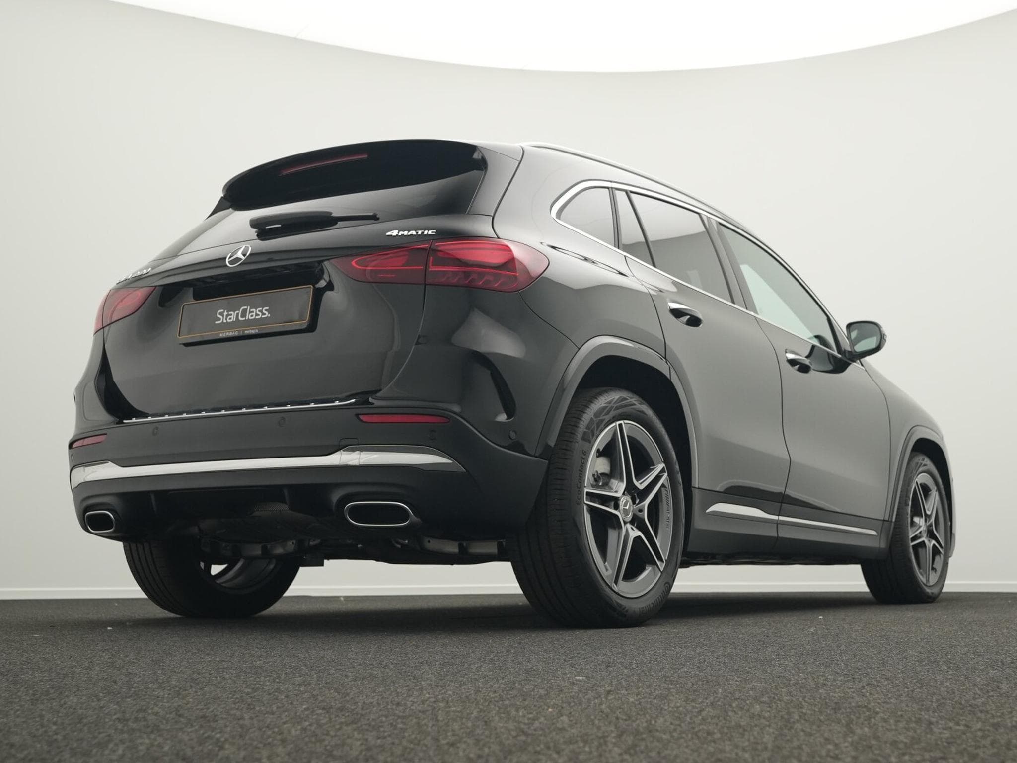 Mercedes GLA 220 4MATIC Multi+Pano+AHK+Handsfree (2025) - Photo 11