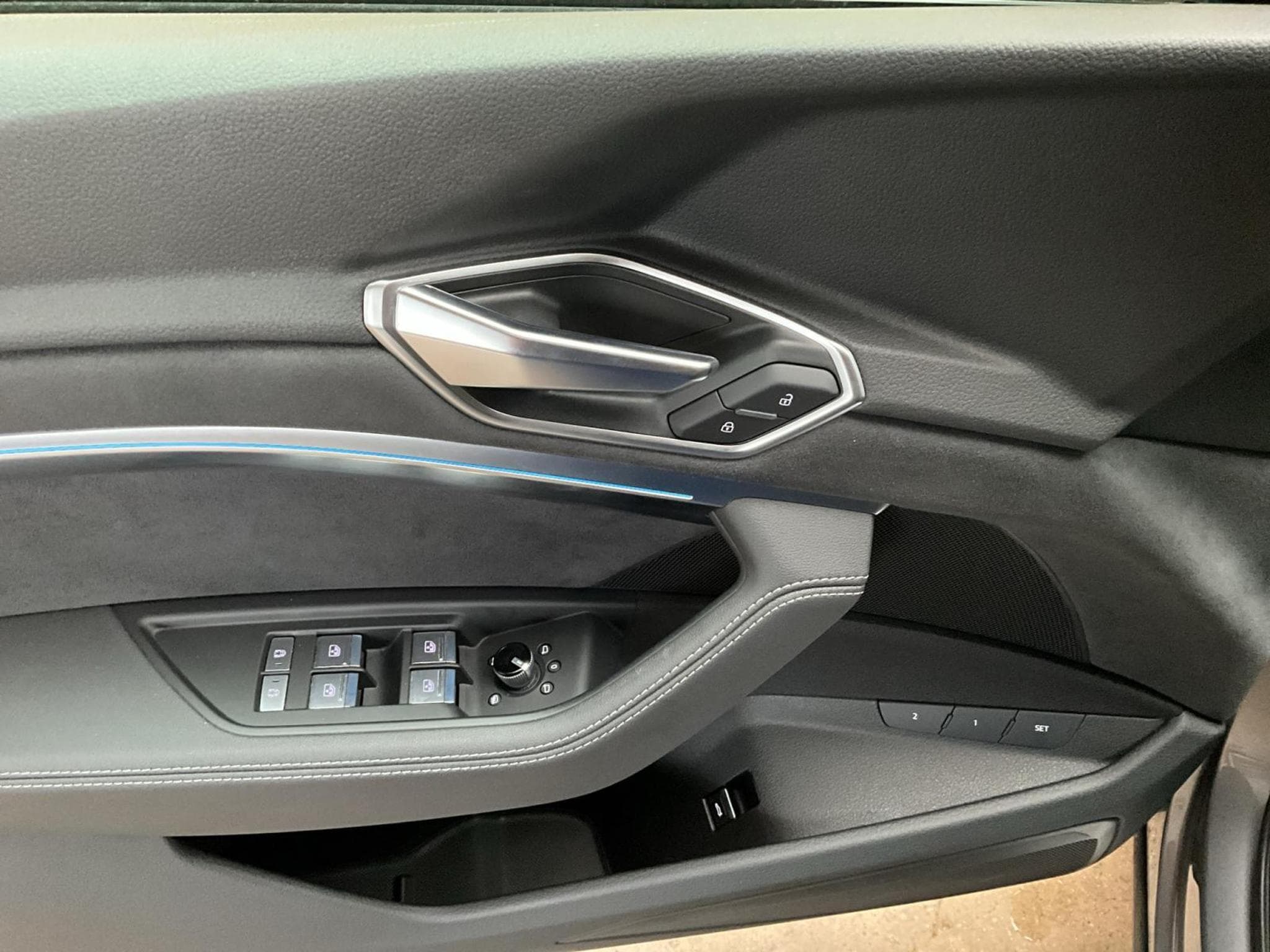 Audi e-tron 87kWh+SB+Advanced+S-line+E-Tron55+Quattro+P.Confort+Pano+LM2 (2022) - Foto 14