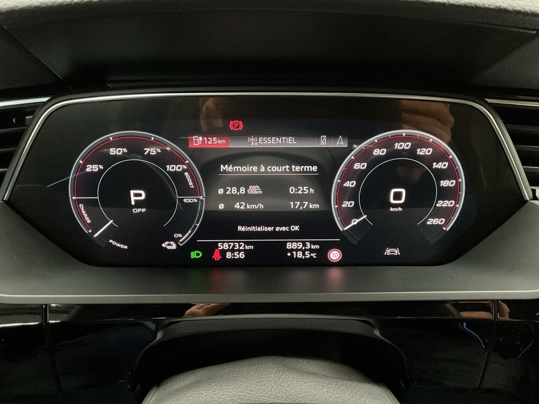 Audi e-tron 87kWh+SB+Advanced+S-line+E-Tron55+Quattro+P.Confort+Pano+LM2 (2022) - Foto 11