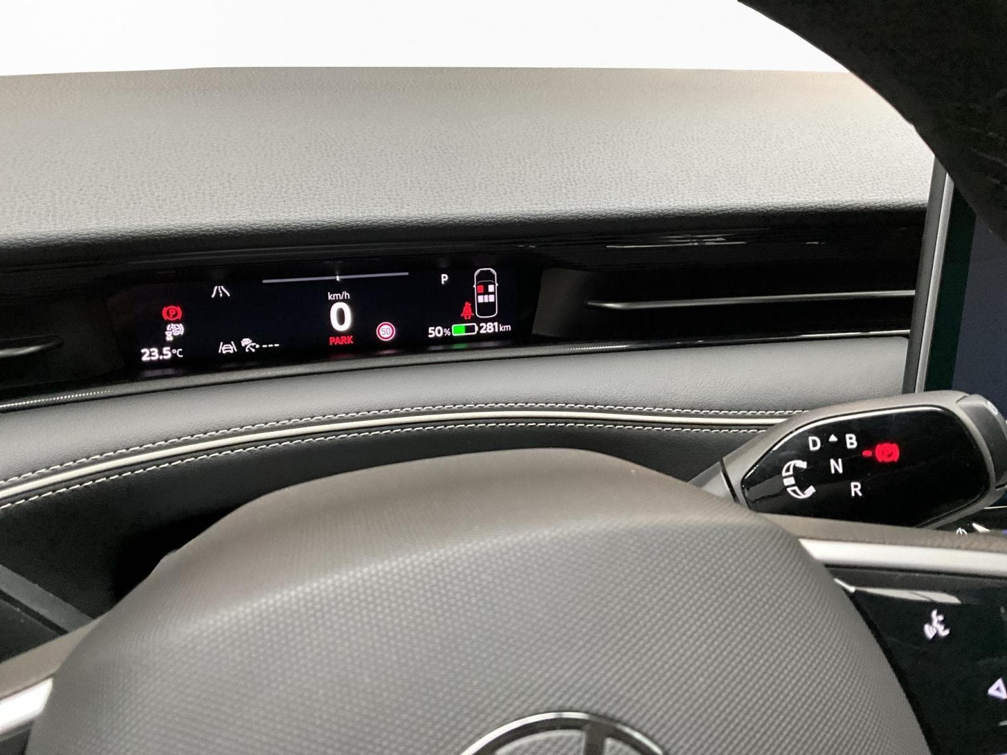 VW ID.7 77kWh+Pro+IQ-Drive+Pano+P.Confort+Wärme-P. (2025) - Foto 12