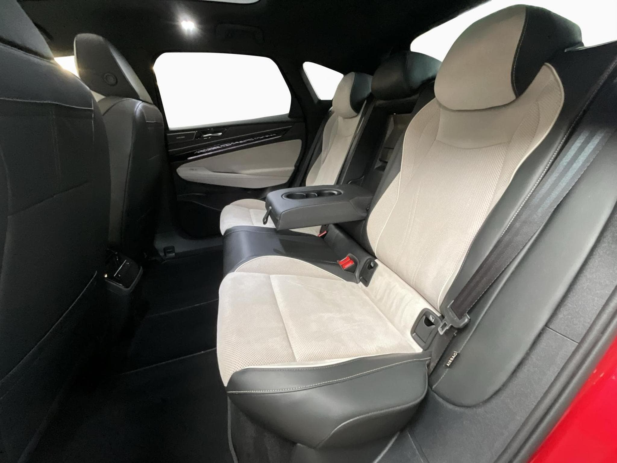 VW ID.7 77kWh+Pro+IQ-Drive+Pano+P.Confort+Wärme-P. (2025) - Foto 17