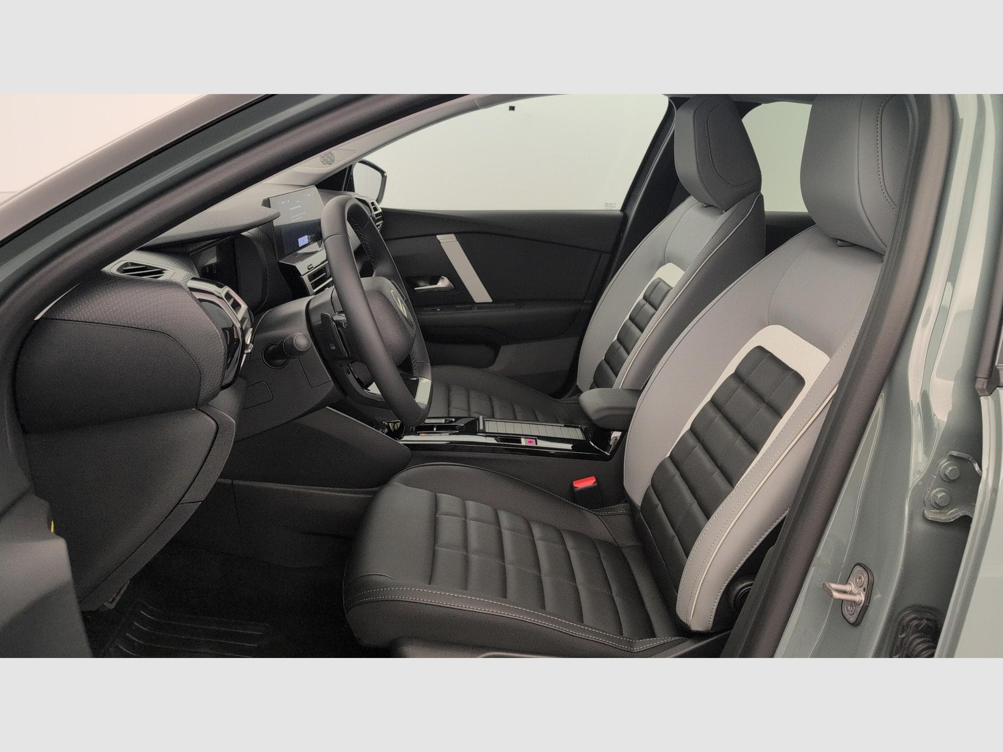 CitroëN C4 PureTech 130 EAT8 Max (2025) - Foto 11