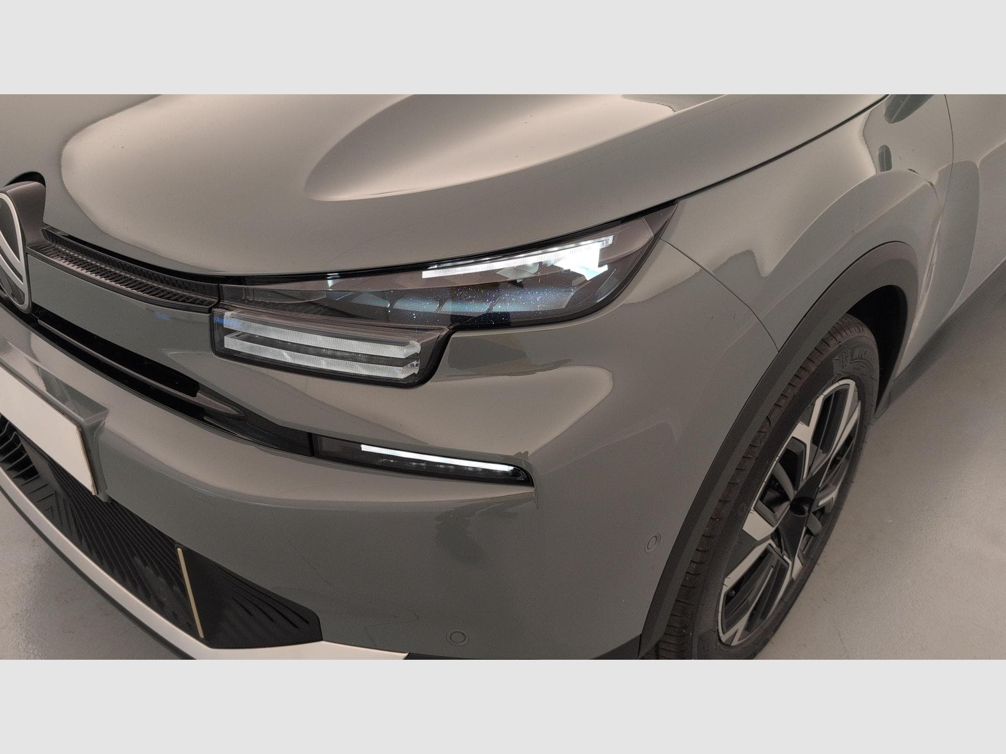 CitroëN C4 PureTech 130 EAT8 Max (2025) - Foto 17