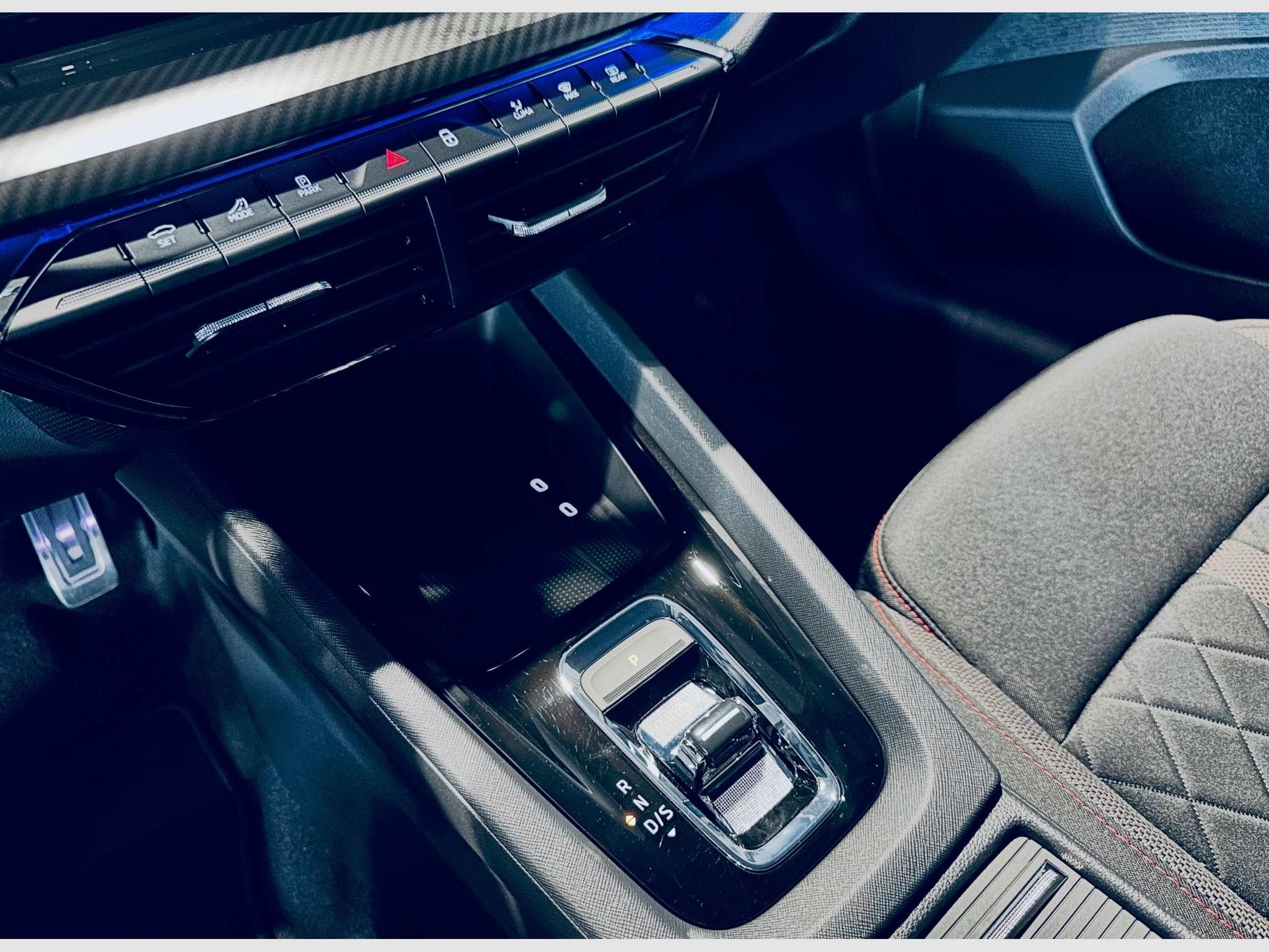 Skoda Octavia OCTAVIA RS BREAK TSI DSG (2024) - Photo 11