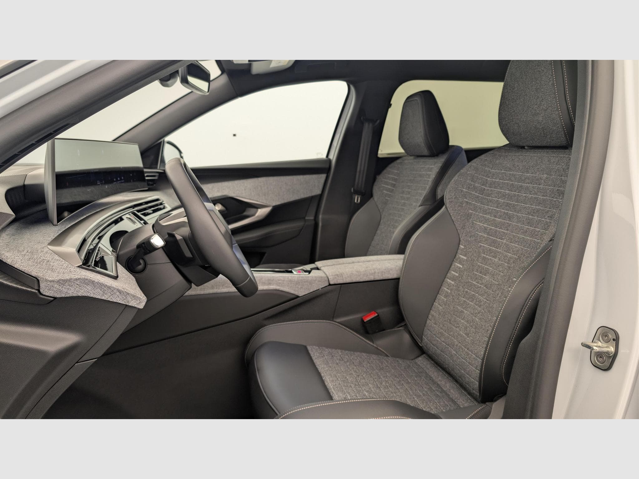 Peugeot 5008 HYBRID 145 CH E-DCS6 ALLURE (2025) - Foto 16