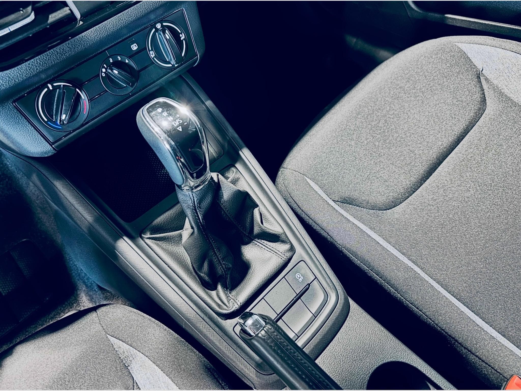 Skoda Kamiq KAMIQ ACTIVE TSI DSG (2023) - Photo 11