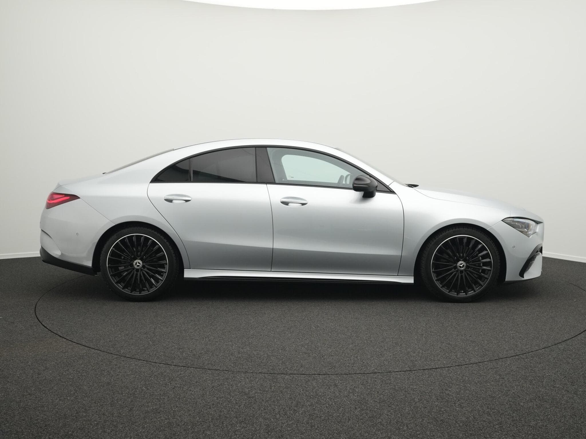 Mercedes CLA 200 d Coupé Multi+AHK+Night+Ambi (2025) - Photo 5