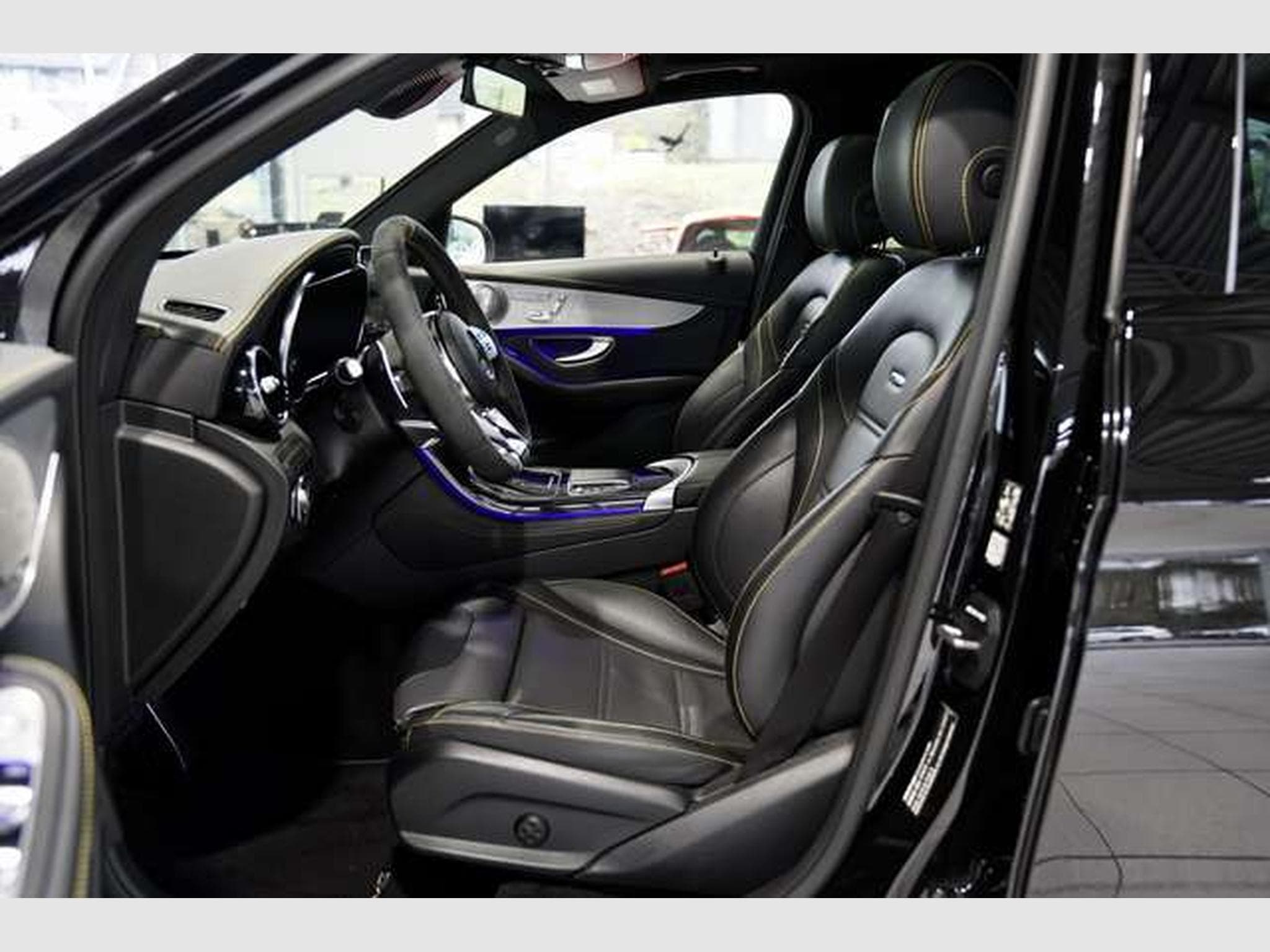 Mercedes GLC 63 AMG 4M *Distr. *Memory *AHK *Pano *360° (2019) - Foto 13