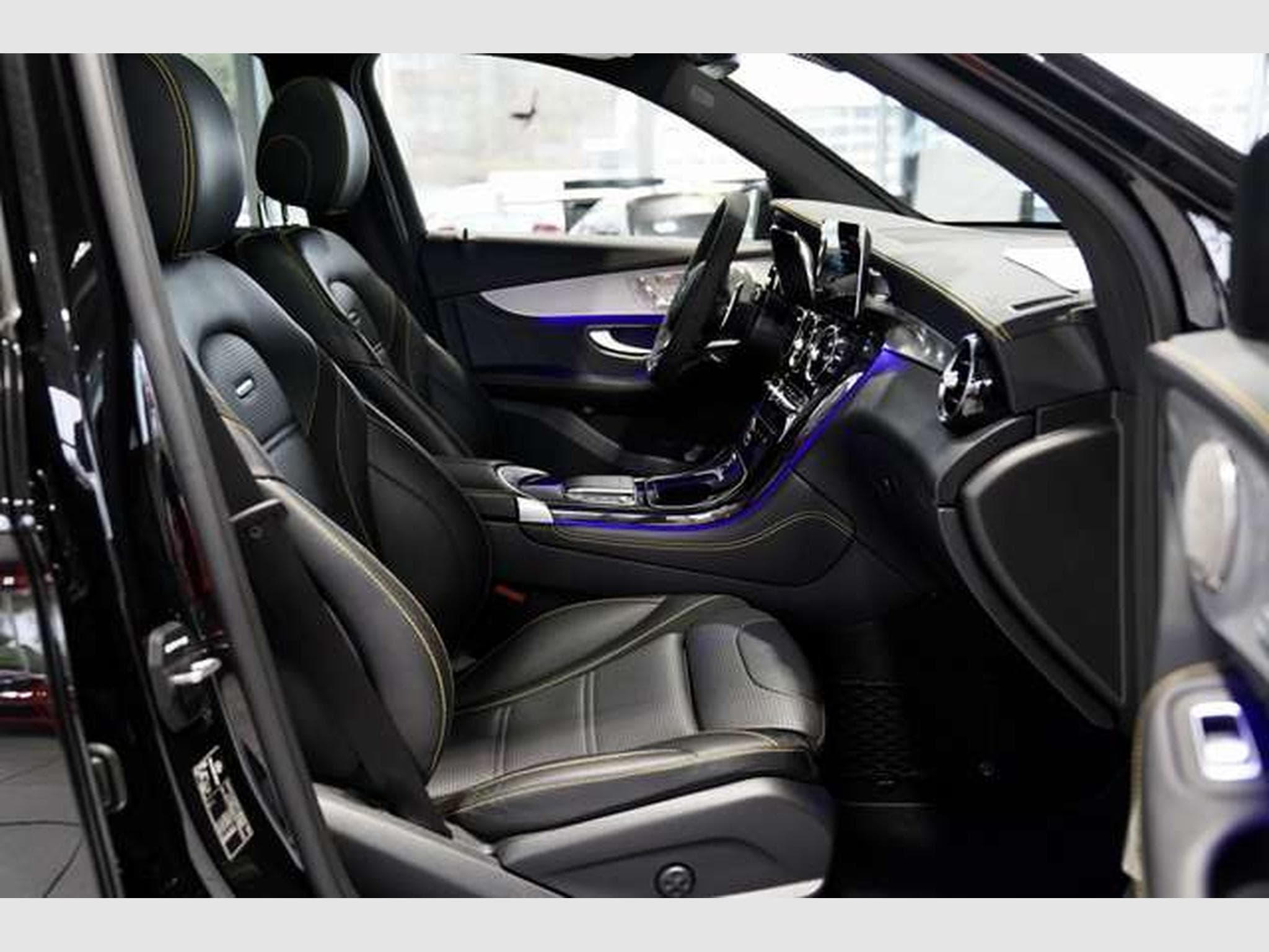 Mercedes GLC 63 AMG 4M *Distr. *Memory *AHK *Pano *360° (2019) - Foto 20
