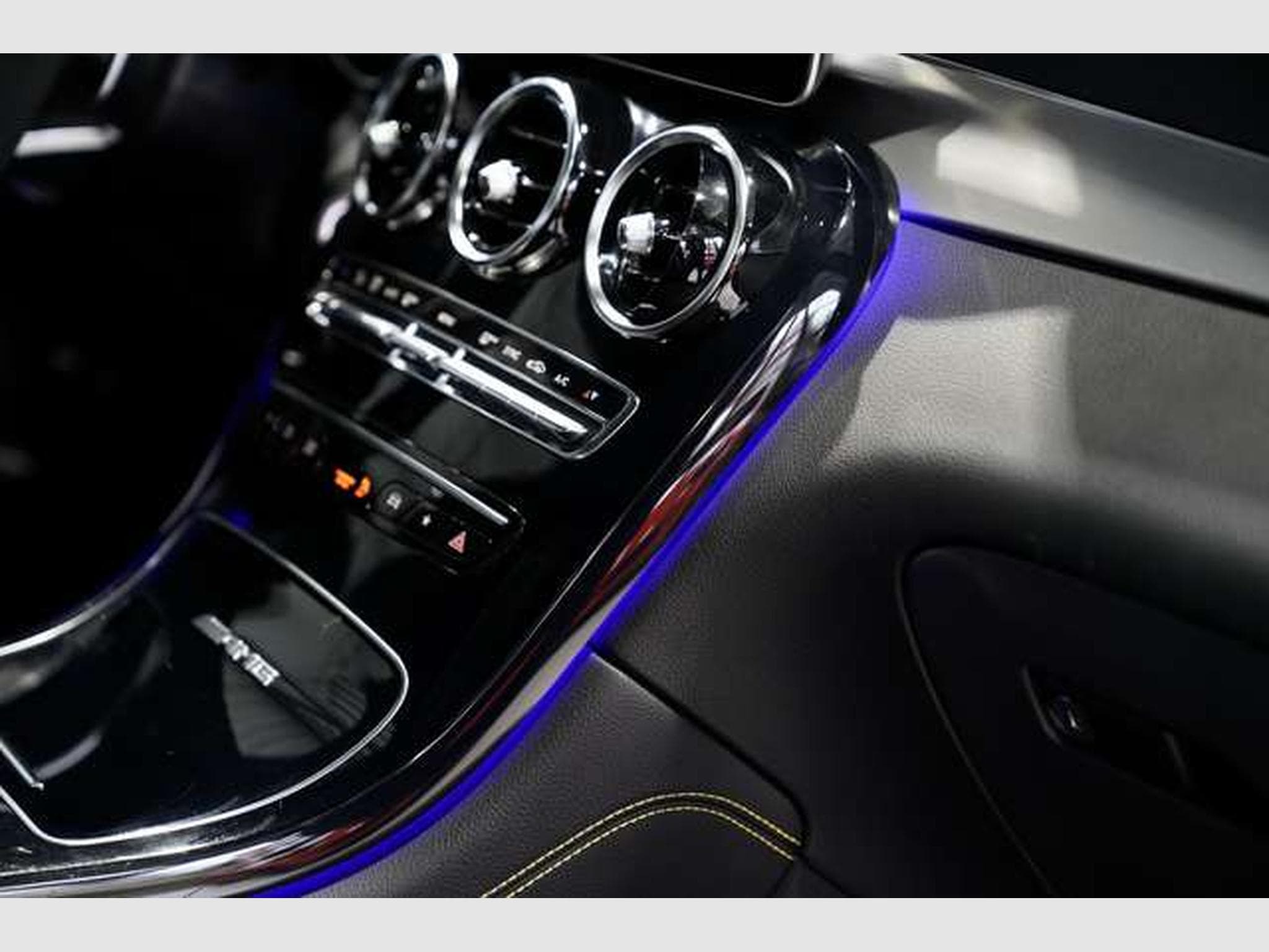 Mercedes GLC 63 AMG 4M *Distr. *Memory *AHK *Pano *360° (2019) - Foto 23