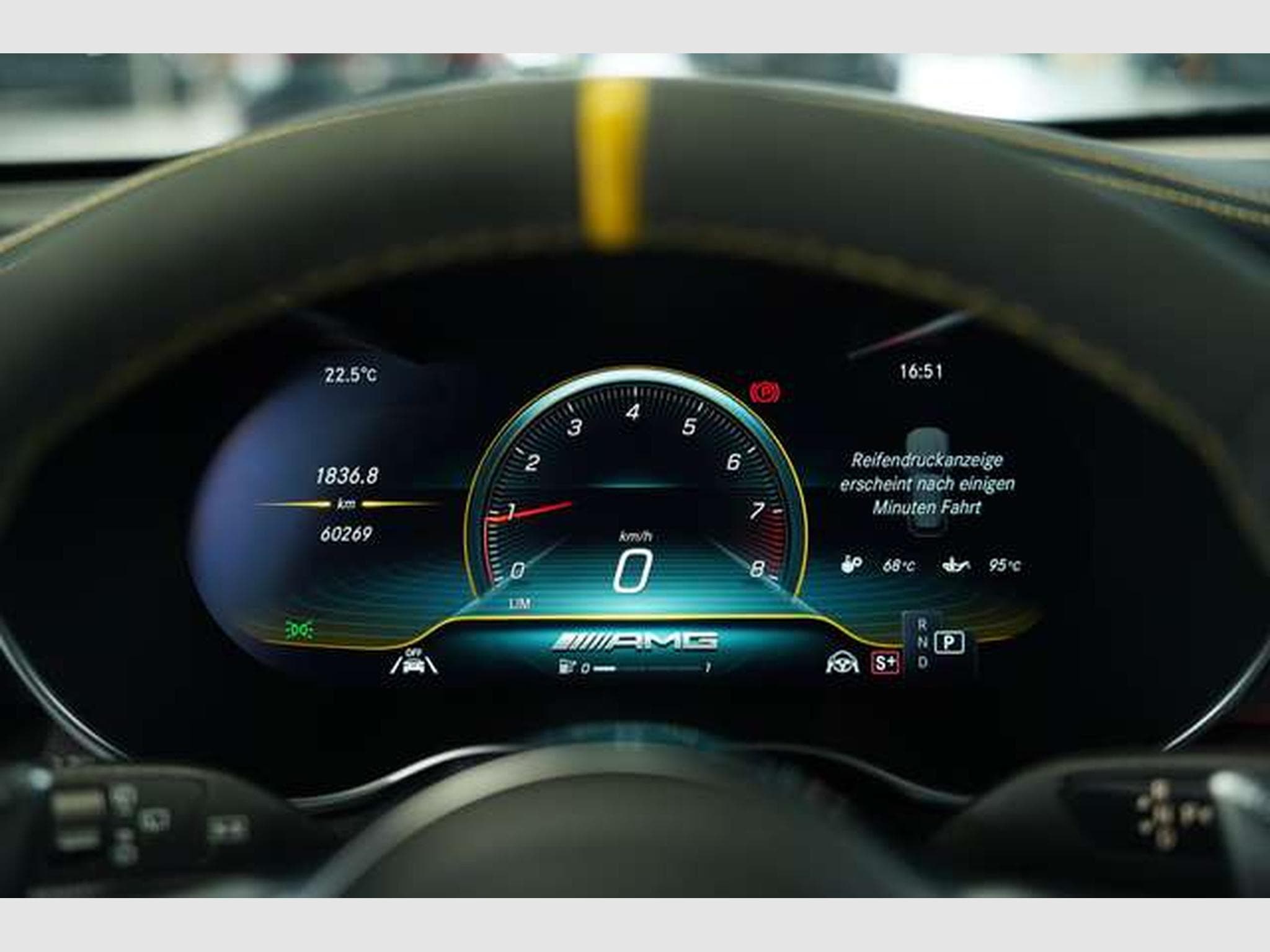 Mercedes GLC 63 AMG 4M *Distr. *Memory *AHK *Pano *360° (2019) - Foto 48