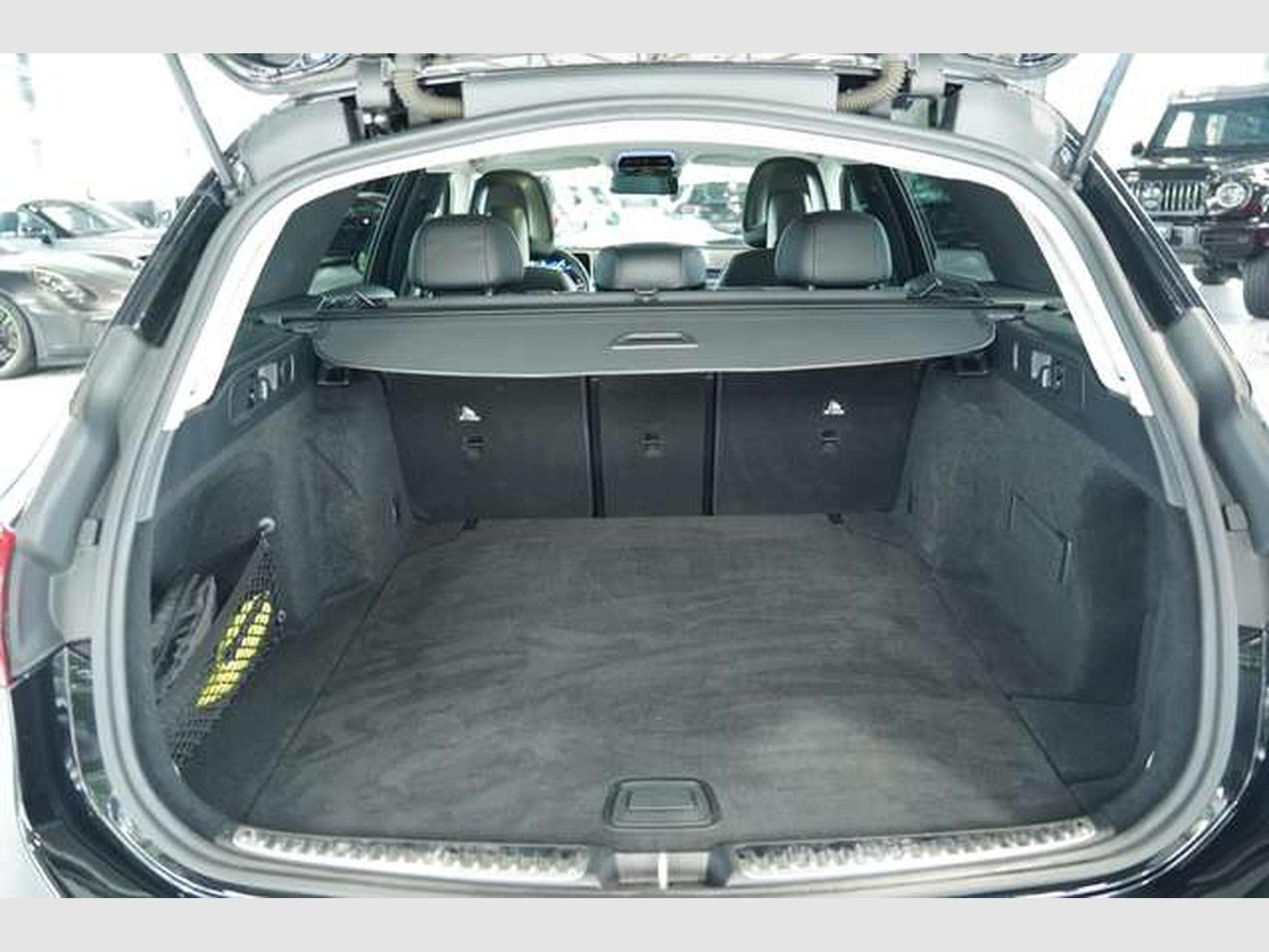 Mercedes C 200 T AMG Line 2.H *Pano*Night*AHK*Sportsitze (2023) - Foto 41
