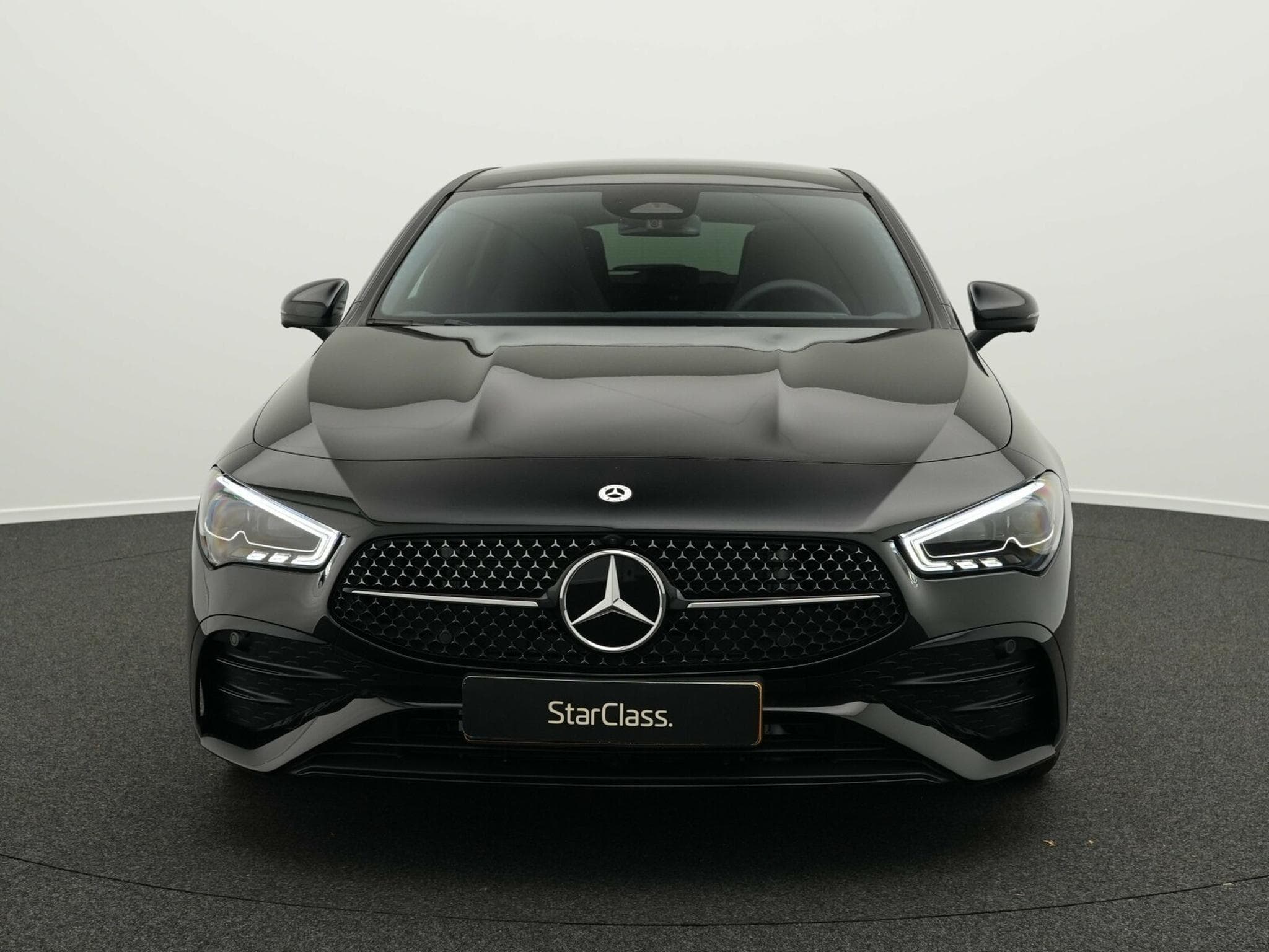 Mercedes CLA 180 AMG-Line Premium Plus (2025) - Photo 2