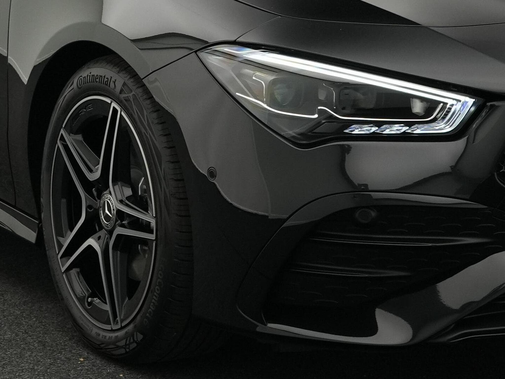 Mercedes CLA 180 AMG-Line Premium Plus (2025) - Photo 9