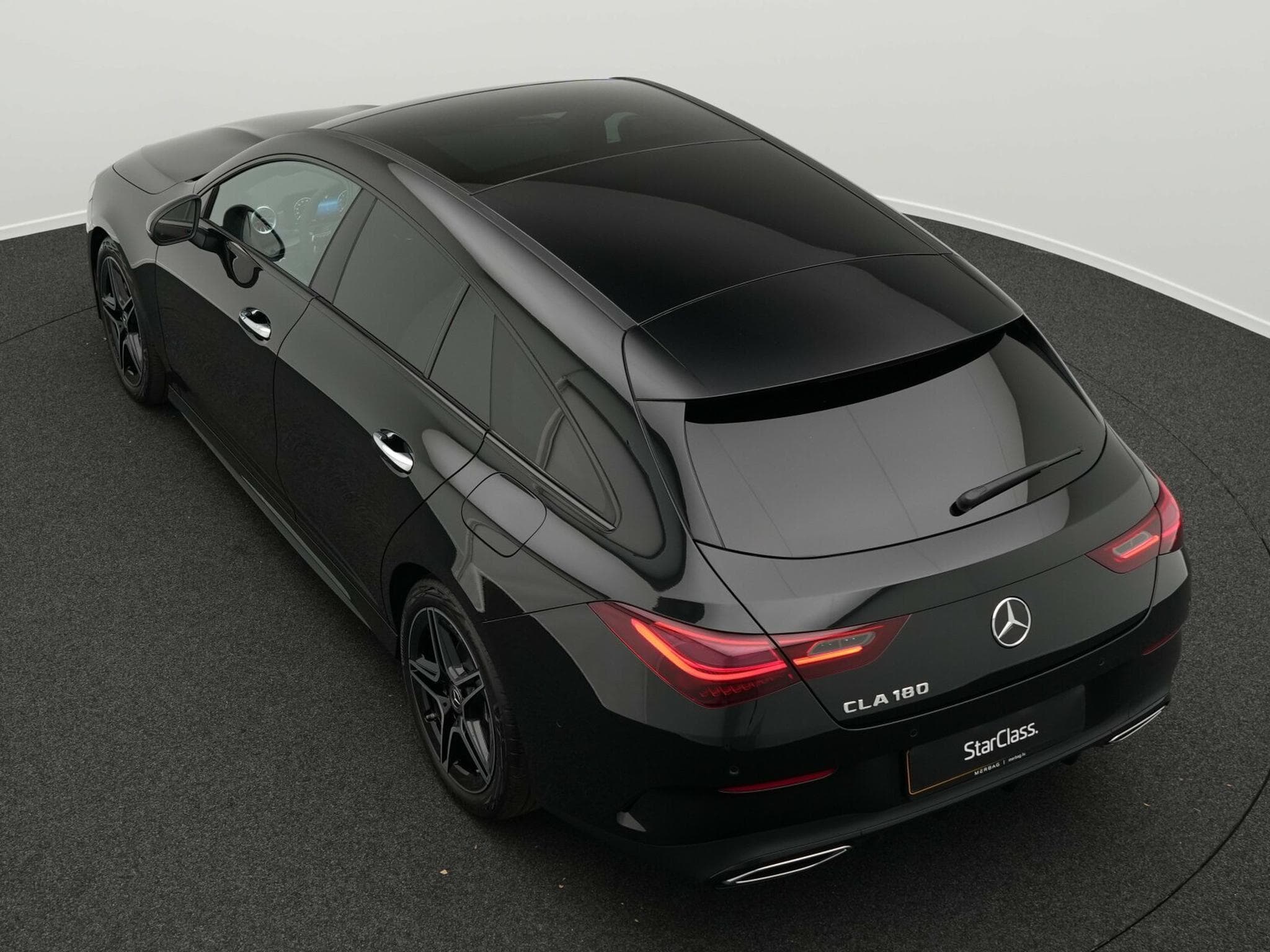 Mercedes CLA 180 AMG-Line Premium Plus (2025) - Photo 13