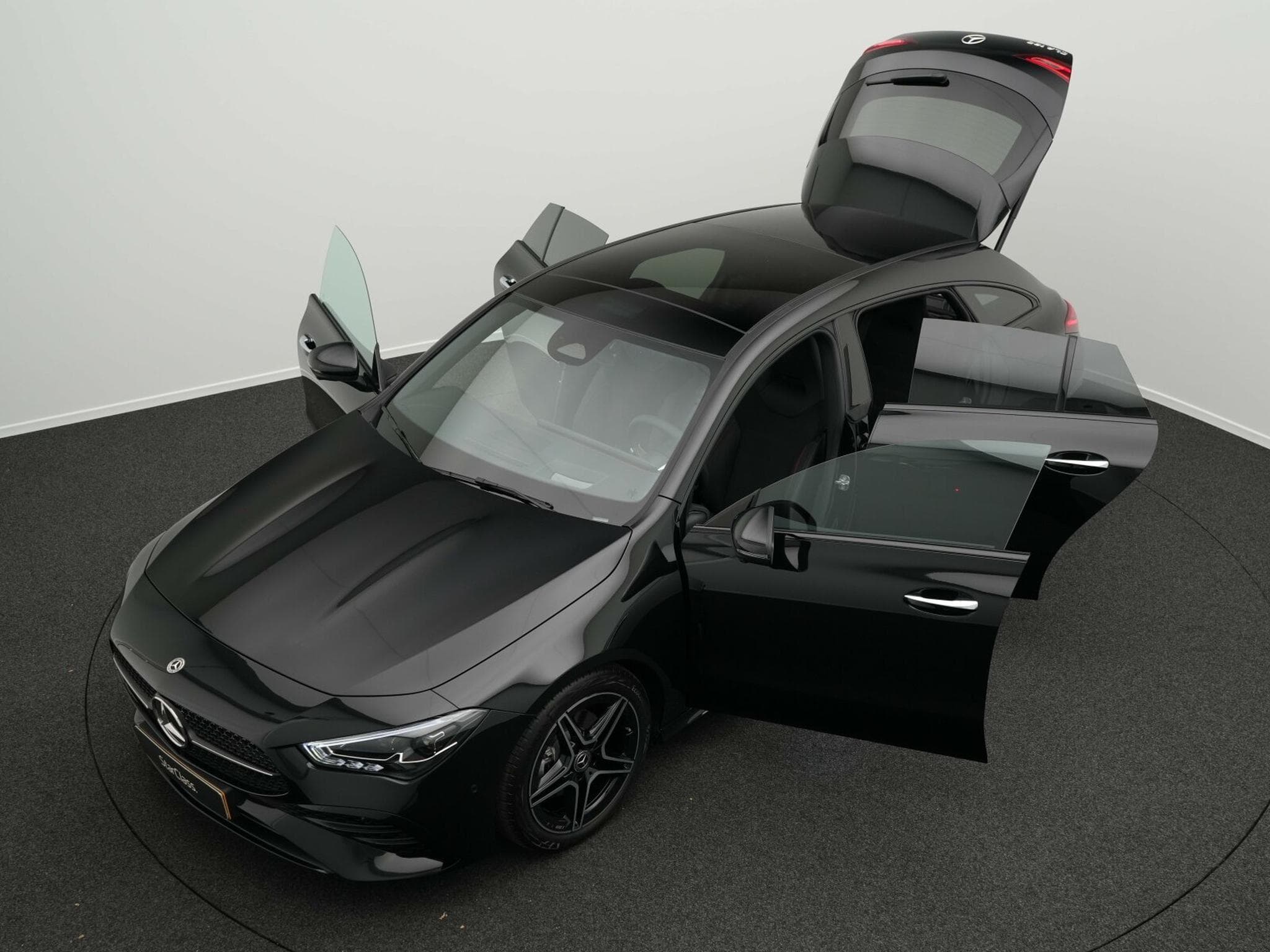 Mercedes CLA 180 AMG-Line Premium Plus (2025) - Photo 14
