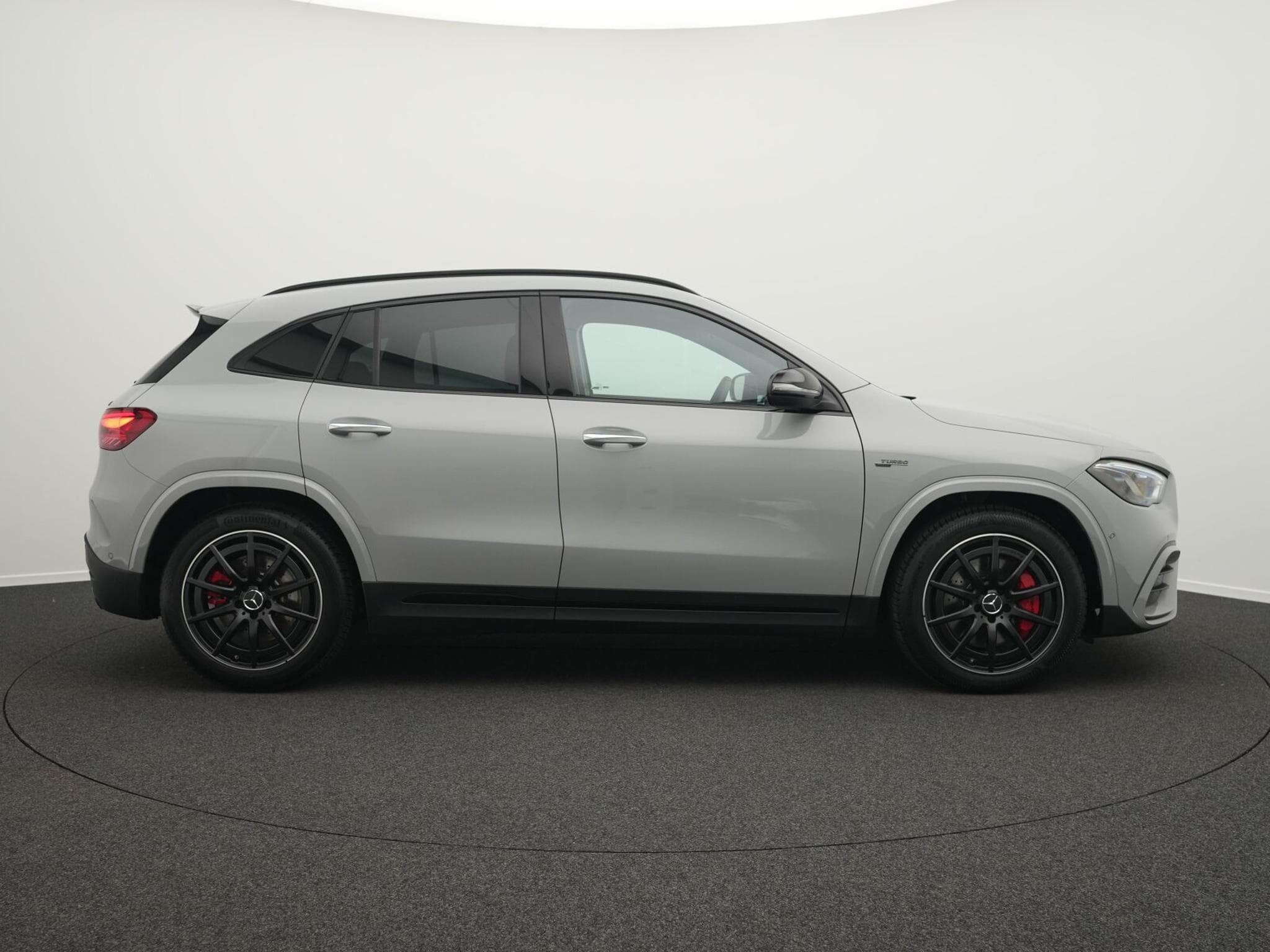 Mercedes GLA 35 AMG Mercedes-AMG GLA 35 4MATIC Multi+Kamera+Night+Totw+MBUX (2025) - Foto 5