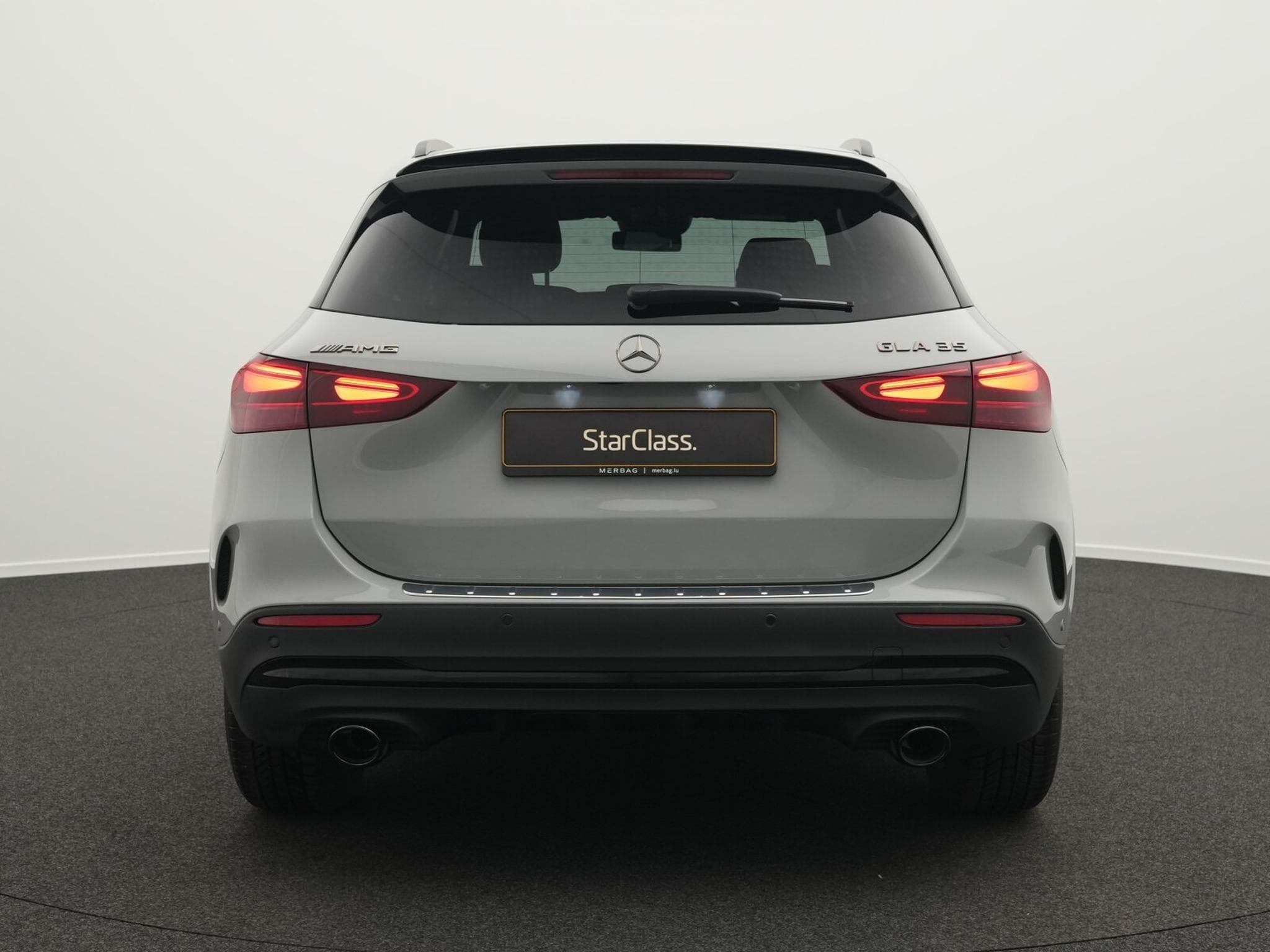 Mercedes GLA 35 AMG Mercedes-AMG GLA 35 4MATIC Multi+Kamera+Night+Totw+MBUX (2025) - Foto 4