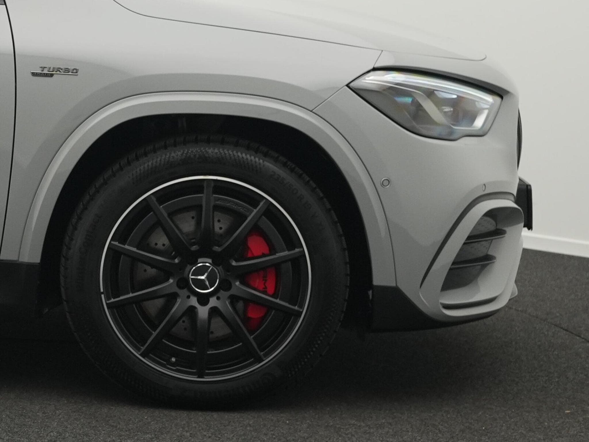 Mercedes GLA 35 AMG Mercedes-AMG GLA 35 4MATIC Multi+Kamera+Night+Totw+MBUX (2025) - Foto 8