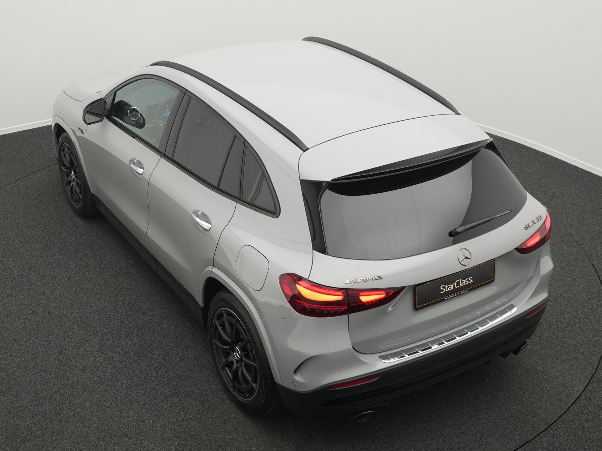 Mercedes GLA 35 AMG Mercedes-AMG GLA 35 4MATIC Multi+Kamera+Night+Totw+MBUX (2025) - Foto 13