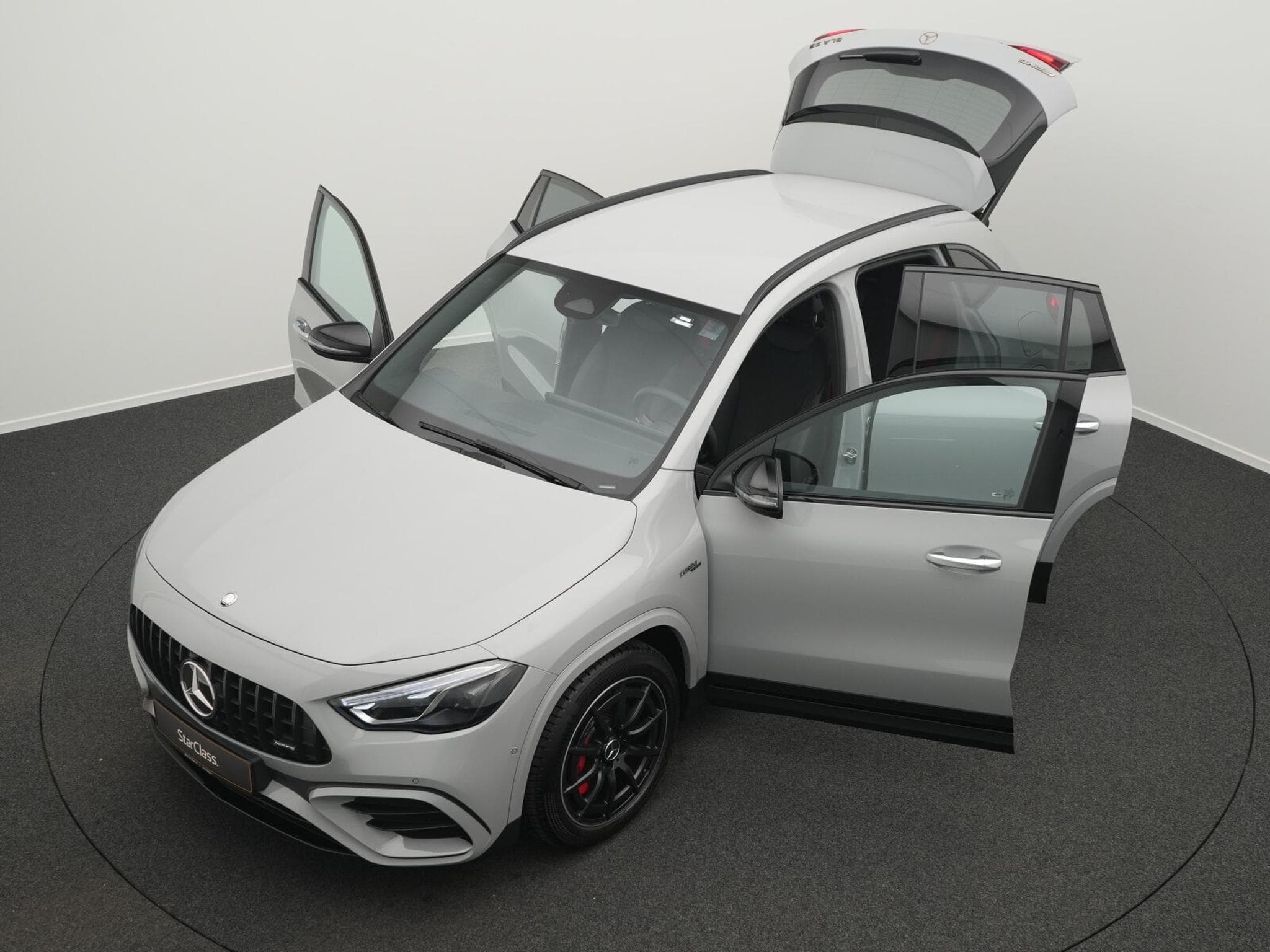 Mercedes GLA 35 AMG Mercedes-AMG GLA 35 4MATIC Multi+Kamera+Night+Totw+MBUX (2025) - Foto 14