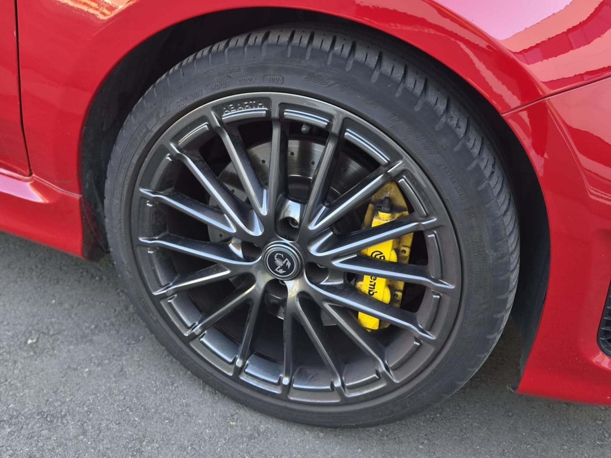Fiat 500 Abarth 695 c (2024) - Foto 4