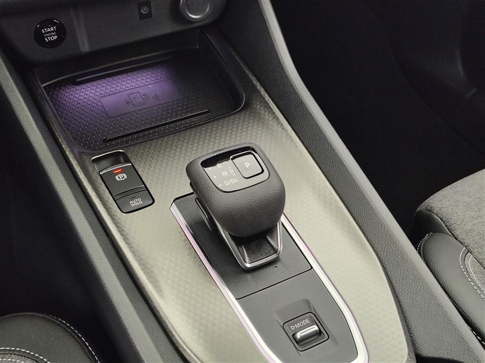 Nissan Qashqai 1.3 DIG-T MHEV X-Tronic N-Connecta CARPLAY / FULL LED / CAM (2026) - Photo 12