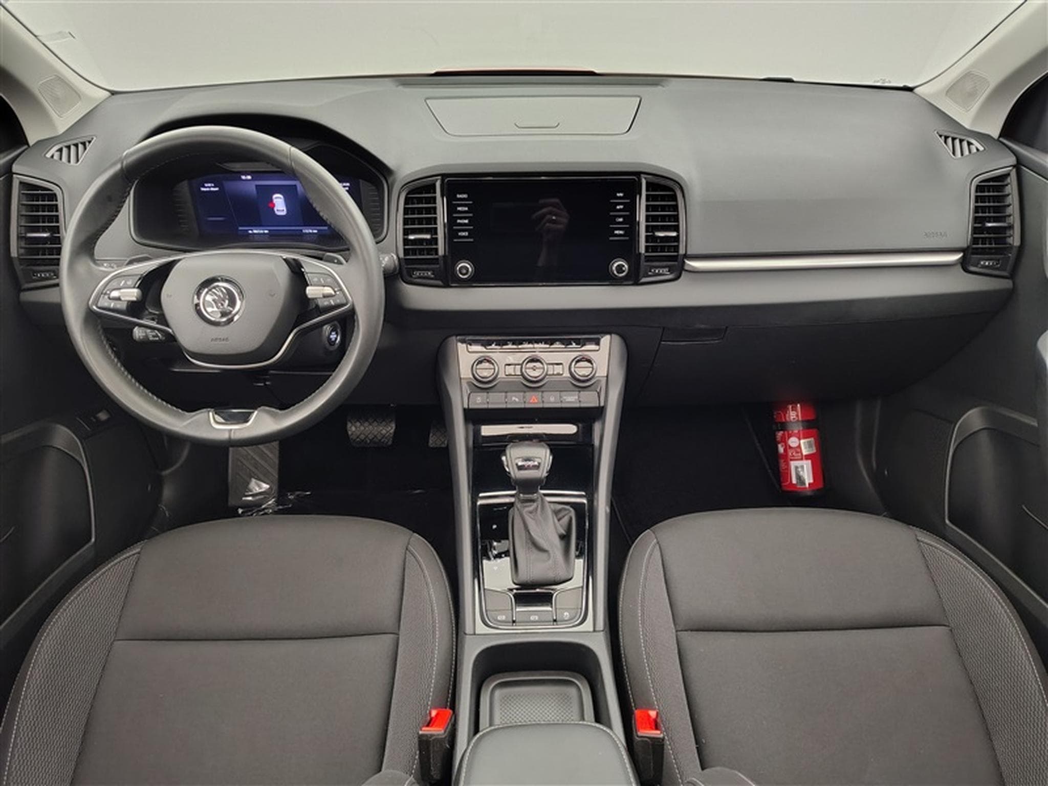 Skoda Karoq 1.5 TSi DSG CAMERA/GPS/CARPLAY (2024) - Foto 8