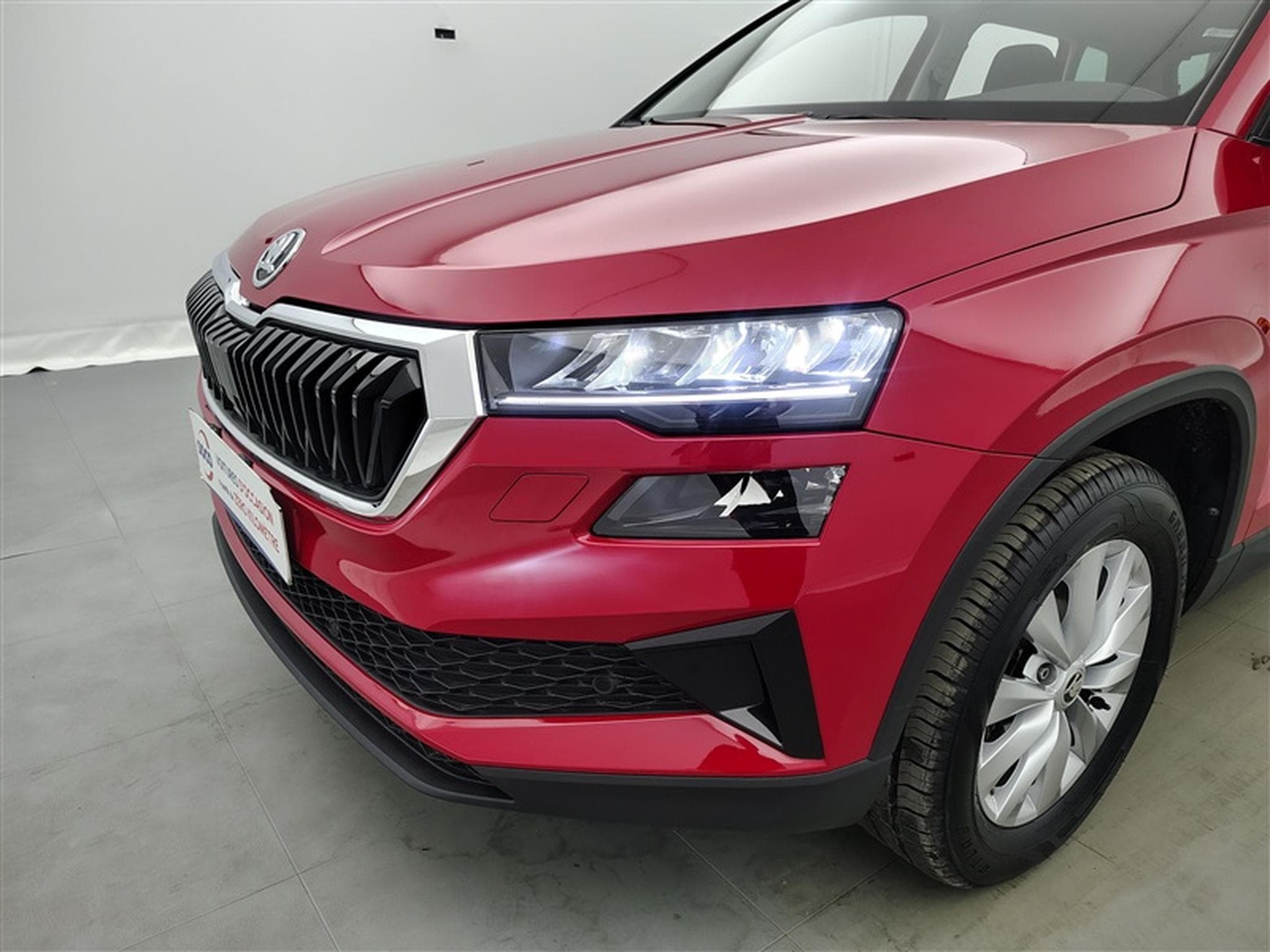 Skoda Karoq 1.5 TSi DSG CAMERA/GPS/CARPLAY (2024) - Foto 15