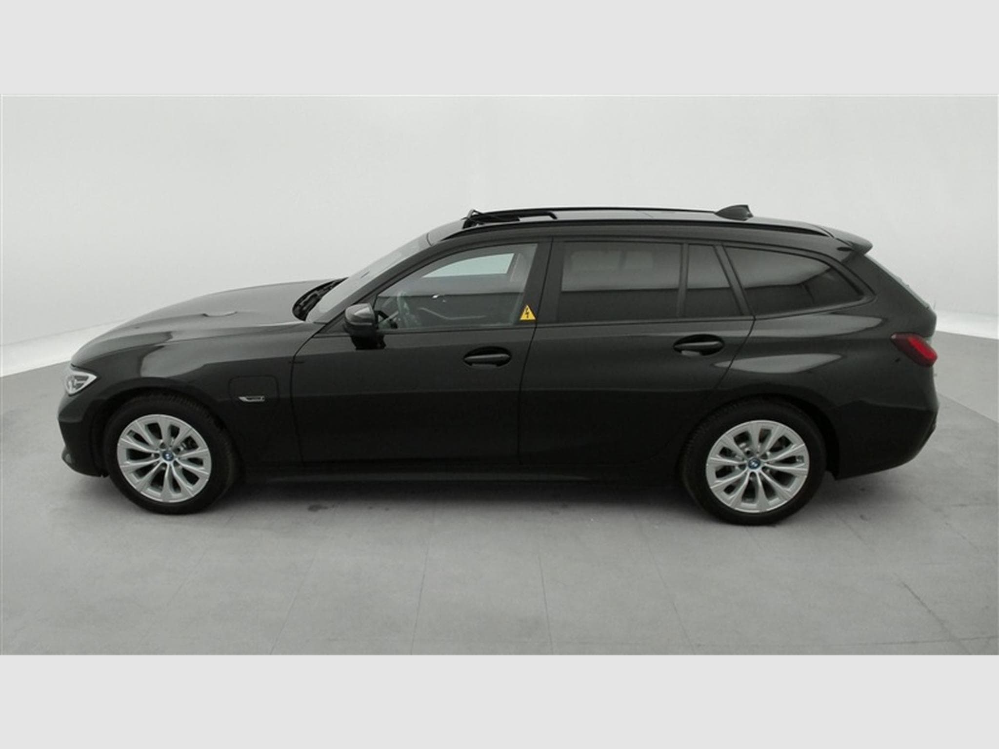 BMW 320 320eA PHEV CUIR/NAVI/FULL LED/TO PANO/JA1 (2022) - Foto 3