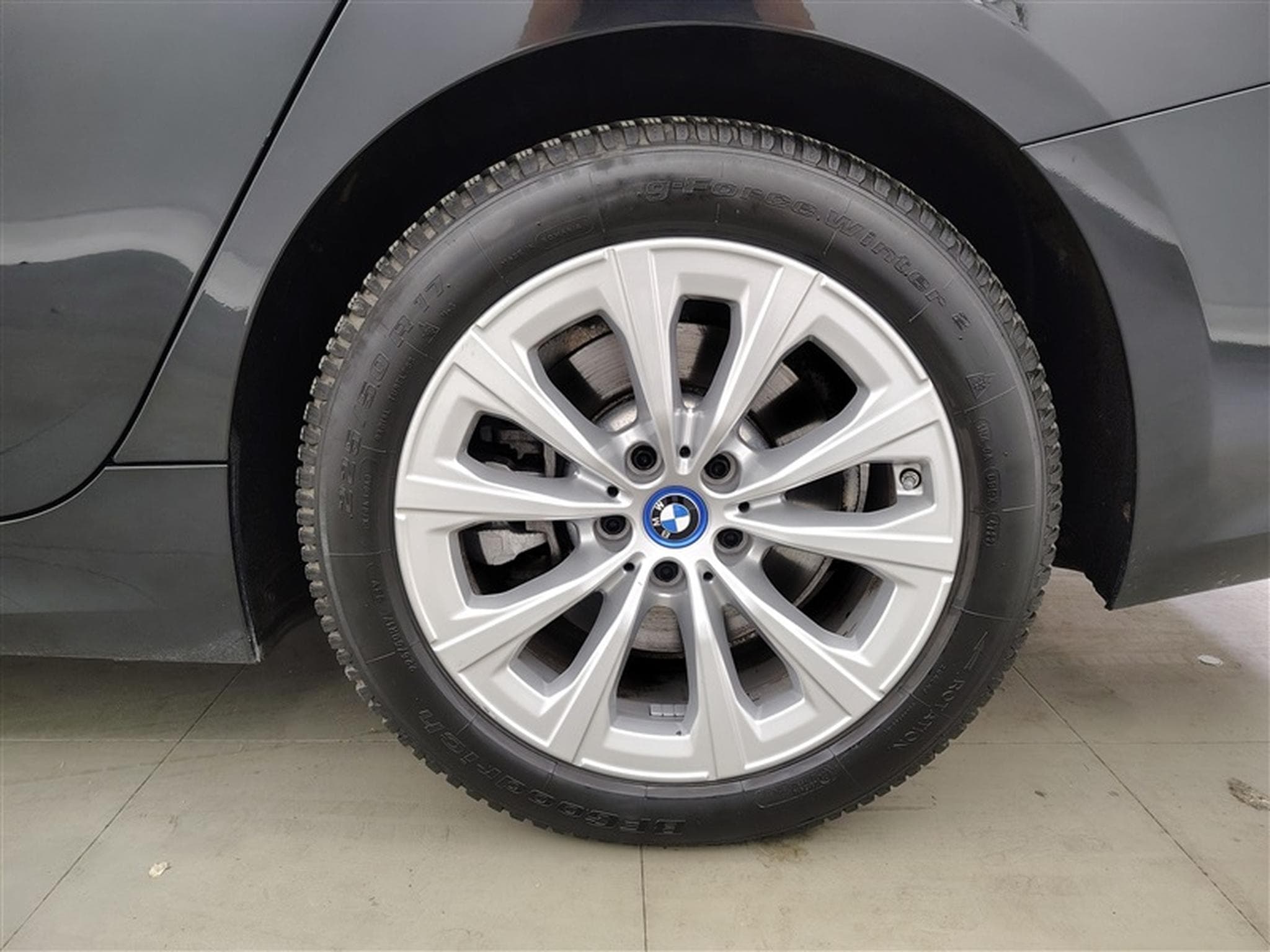 BMW 320 320eA PHEV CUIR/NAVI/FULL LED/TO PANO/JA1 (2022) - Foto 6
