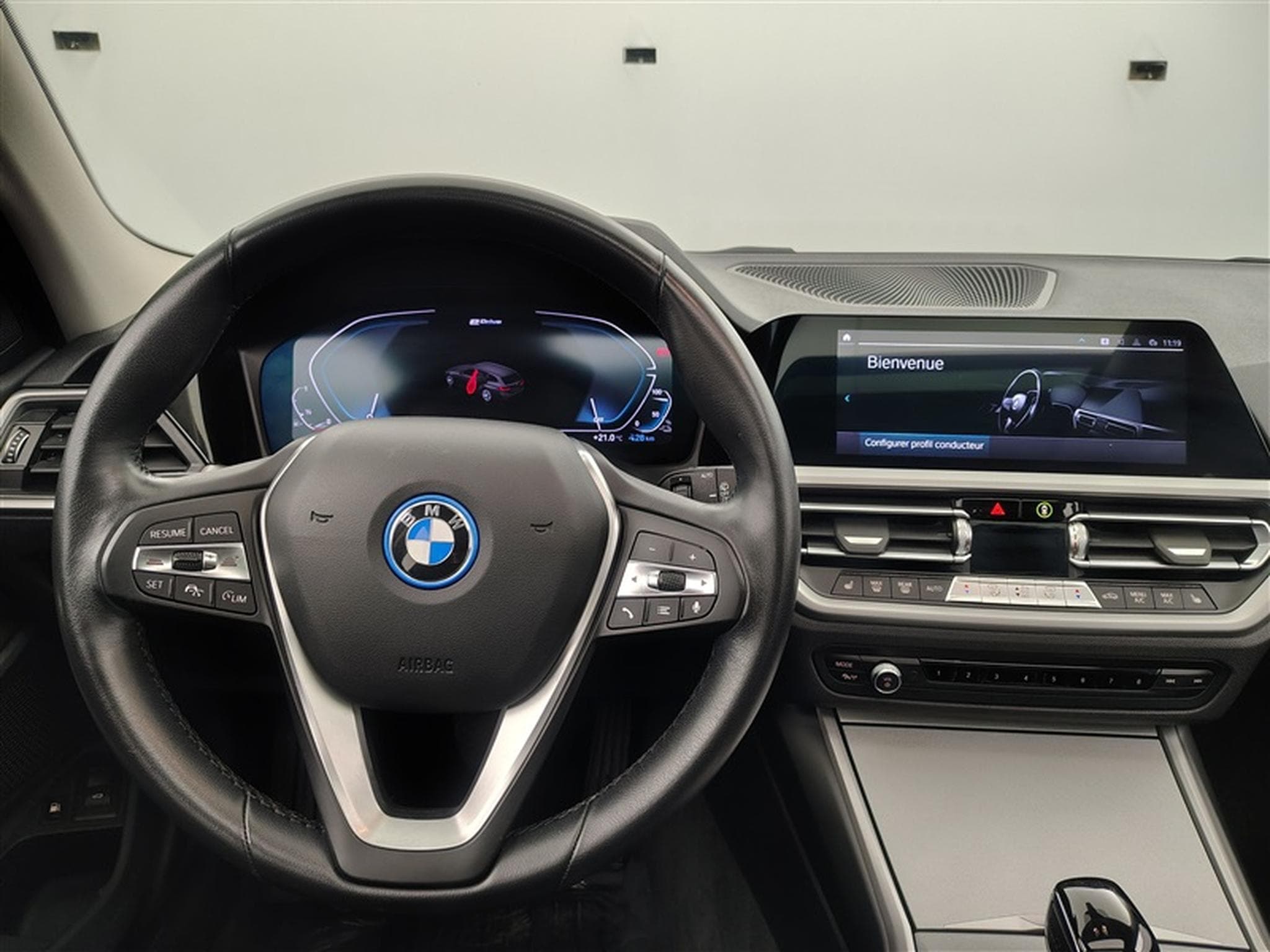 BMW 320 320eA PHEV CUIR/NAVI/FULL LED/TO PANO/JA1 (2022) - Foto 9