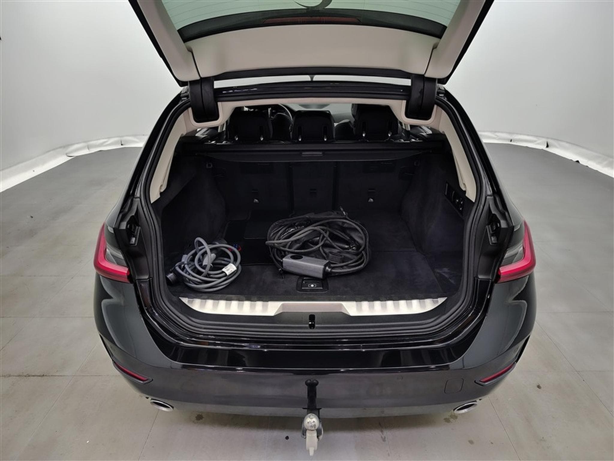 BMW 320 320eA PHEV CUIR/NAVI/FULL LED/TO PANO/JA1 (2022) - Foto 14