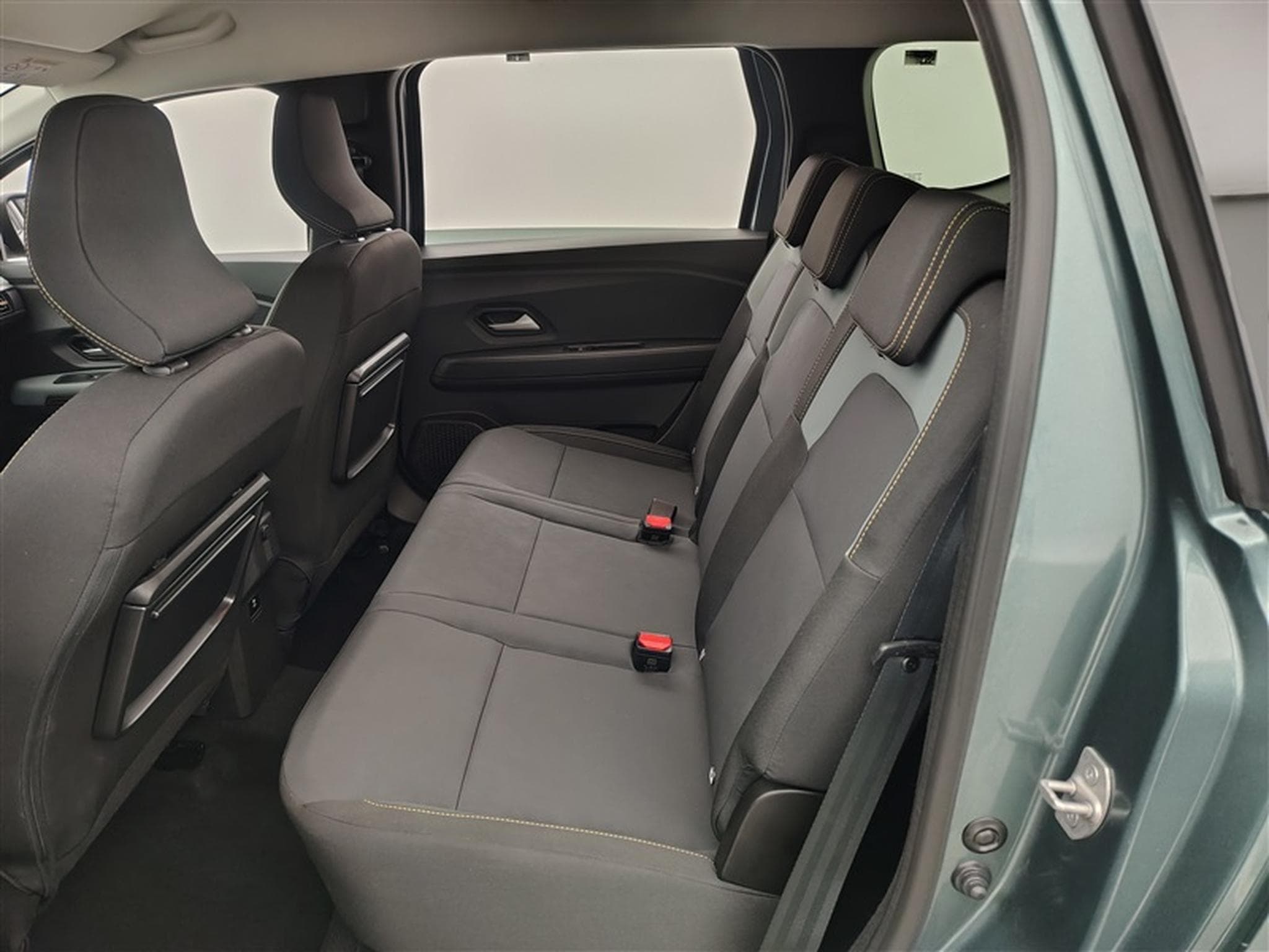 Dacia Jogger 1.0 TCe Expression 7pl. (2026) - Foto 13