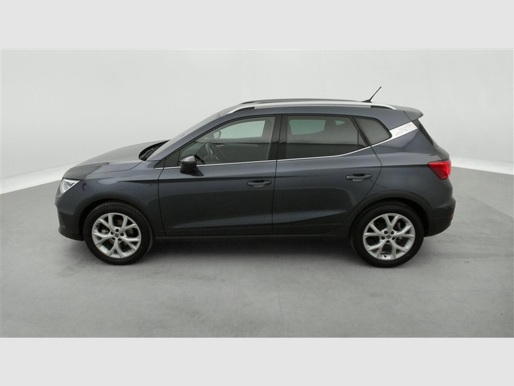 Seat Arona 1.0 TSI FR DSG NAVI / FULL LED / CARPLAY (2024) - Foto 3